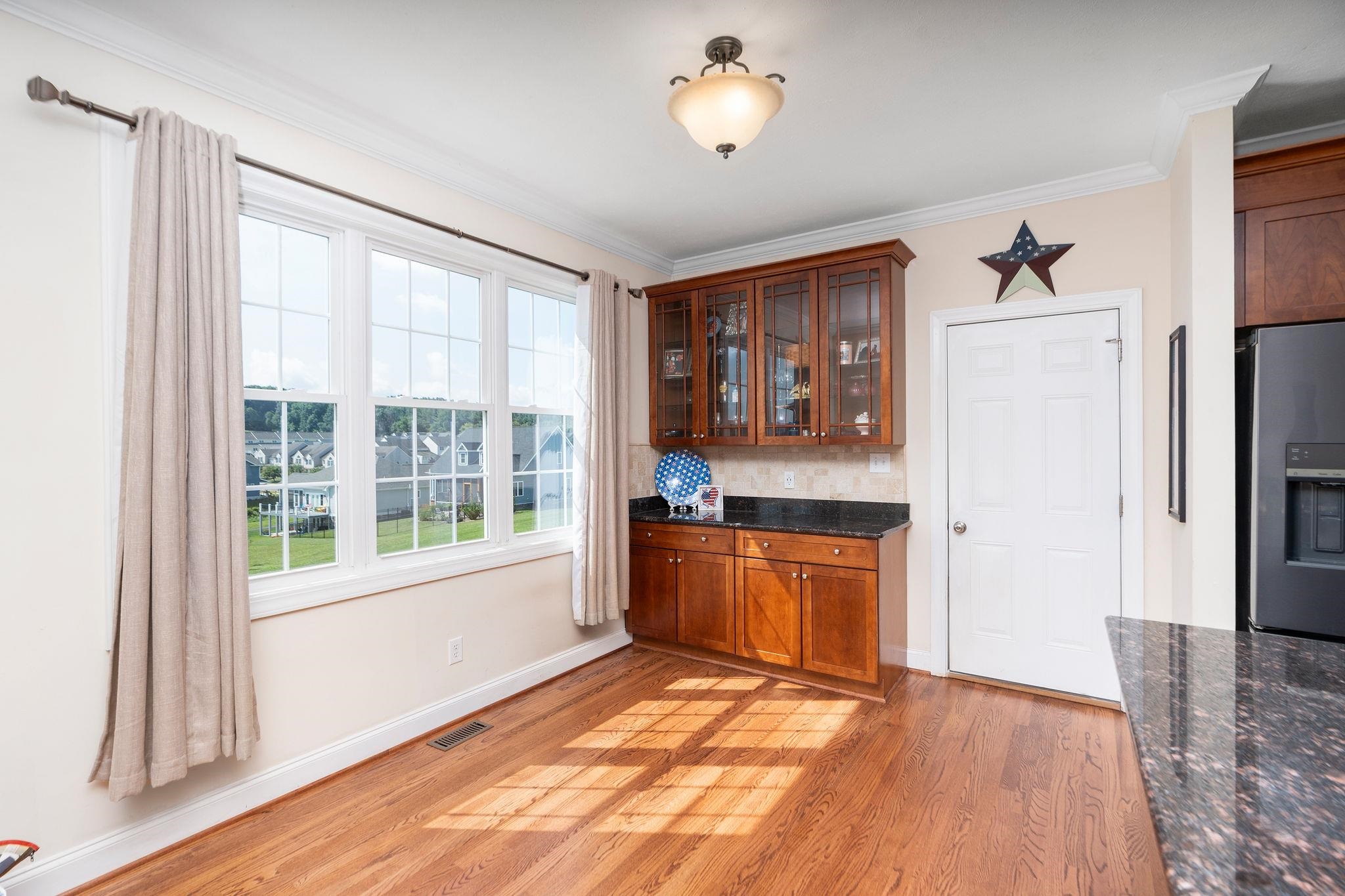 292 HEATHER LN, STAUNTON, Virginia 24401, 4 Bedrooms Bedrooms, ,3 BathroomsBathrooms,Residential,292 HEATHER LN,666415 MLS # 666415