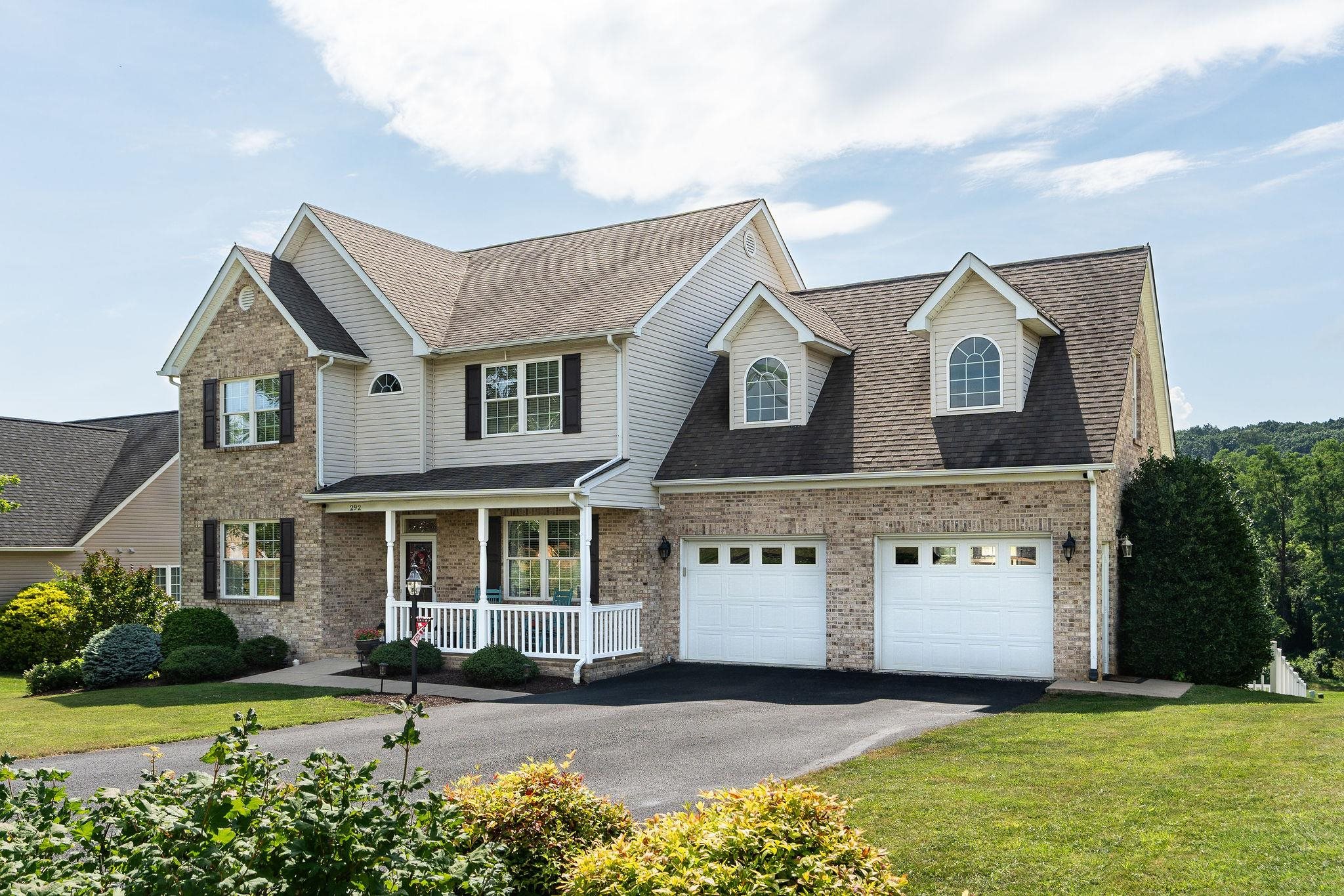 292 HEATHER LN, STAUNTON, Virginia 24401, 4 Bedrooms Bedrooms, ,3 BathroomsBathrooms,Residential,292 HEATHER LN,666415 MLS # 666415