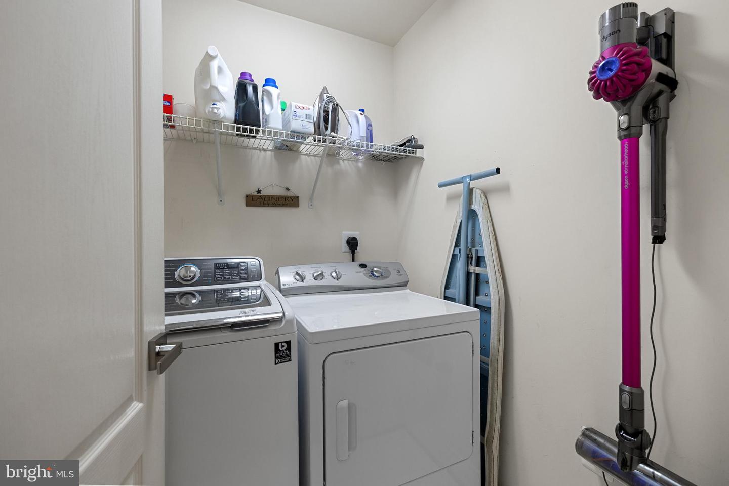 5068 KILBURN ST, ALEXANDRIA, Virginia 22304, 3 Bedrooms Bedrooms, ,2 BathroomsBathrooms,Residential,For sale,5068 KILBURN ST,VAAX2045808 MLS # VAAX2045808