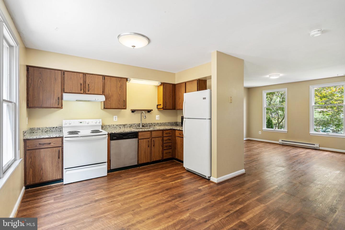 8320 MAUZY SQ, MARSHALL, Virginia 20115, 2 Bedrooms Bedrooms, ,1 BathroomBathrooms,Residential,For sale,8320 MAUZY SQ,VAFQ2016872 MLS # VAFQ2016872