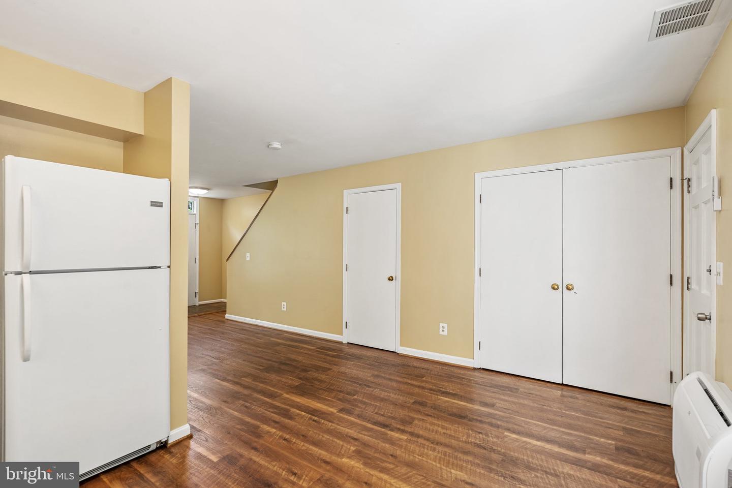 8320 MAUZY SQ, MARSHALL, Virginia 20115, 2 Bedrooms Bedrooms, ,1 BathroomBathrooms,Residential,For sale,8320 MAUZY SQ,VAFQ2016872 MLS # VAFQ2016872