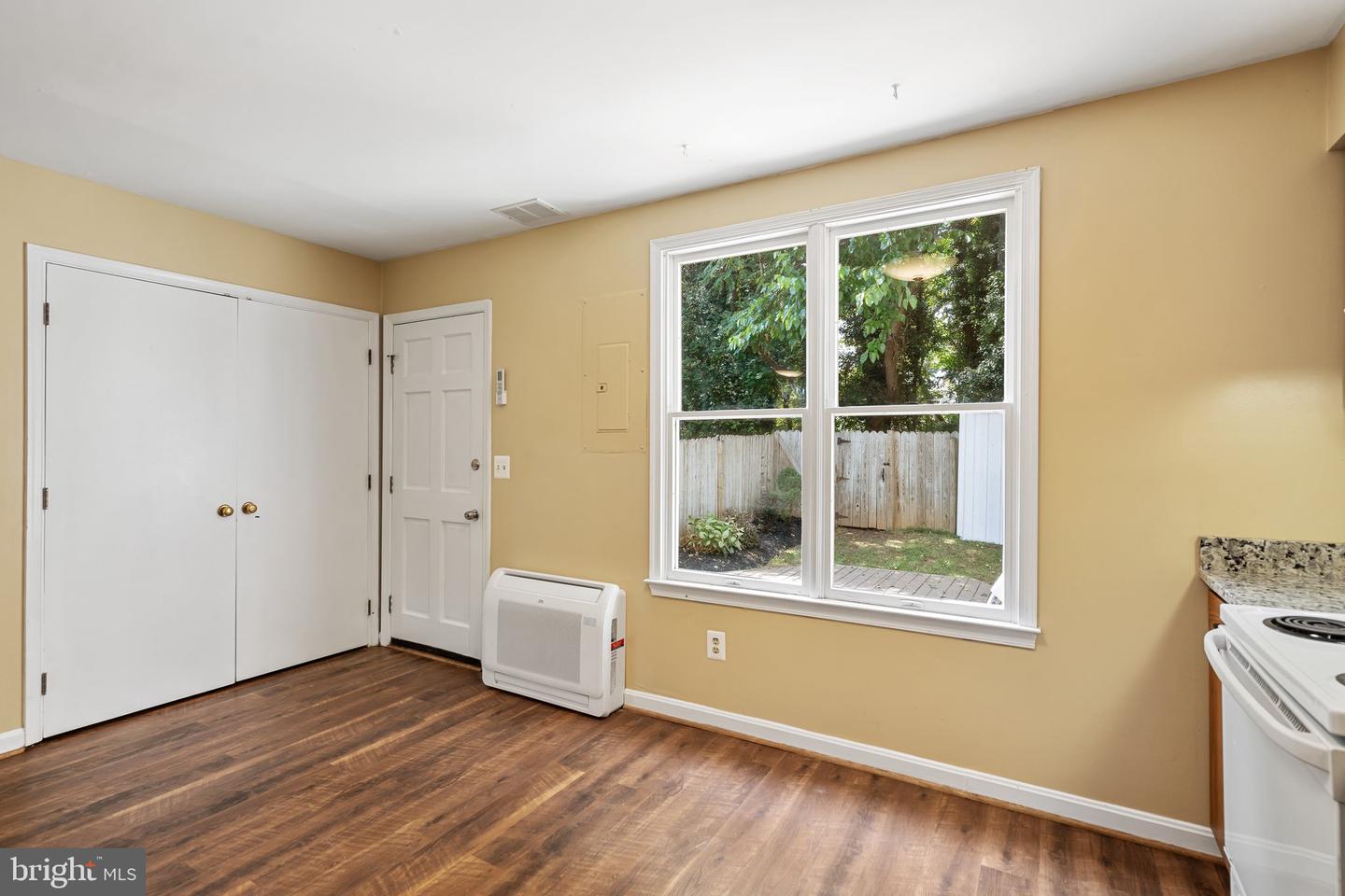 8320 MAUZY SQ, MARSHALL, Virginia 20115, 2 Bedrooms Bedrooms, ,1 BathroomBathrooms,Residential,For sale,8320 MAUZY SQ,VAFQ2016872 MLS # VAFQ2016872