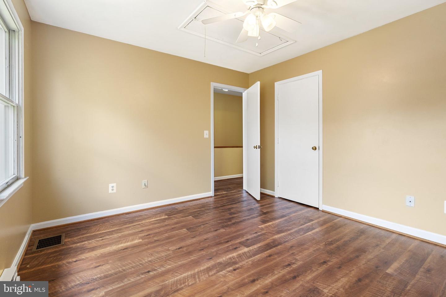 8320 MAUZY SQ, MARSHALL, Virginia 20115, 2 Bedrooms Bedrooms, ,1 BathroomBathrooms,Residential,For sale,8320 MAUZY SQ,VAFQ2016872 MLS # VAFQ2016872