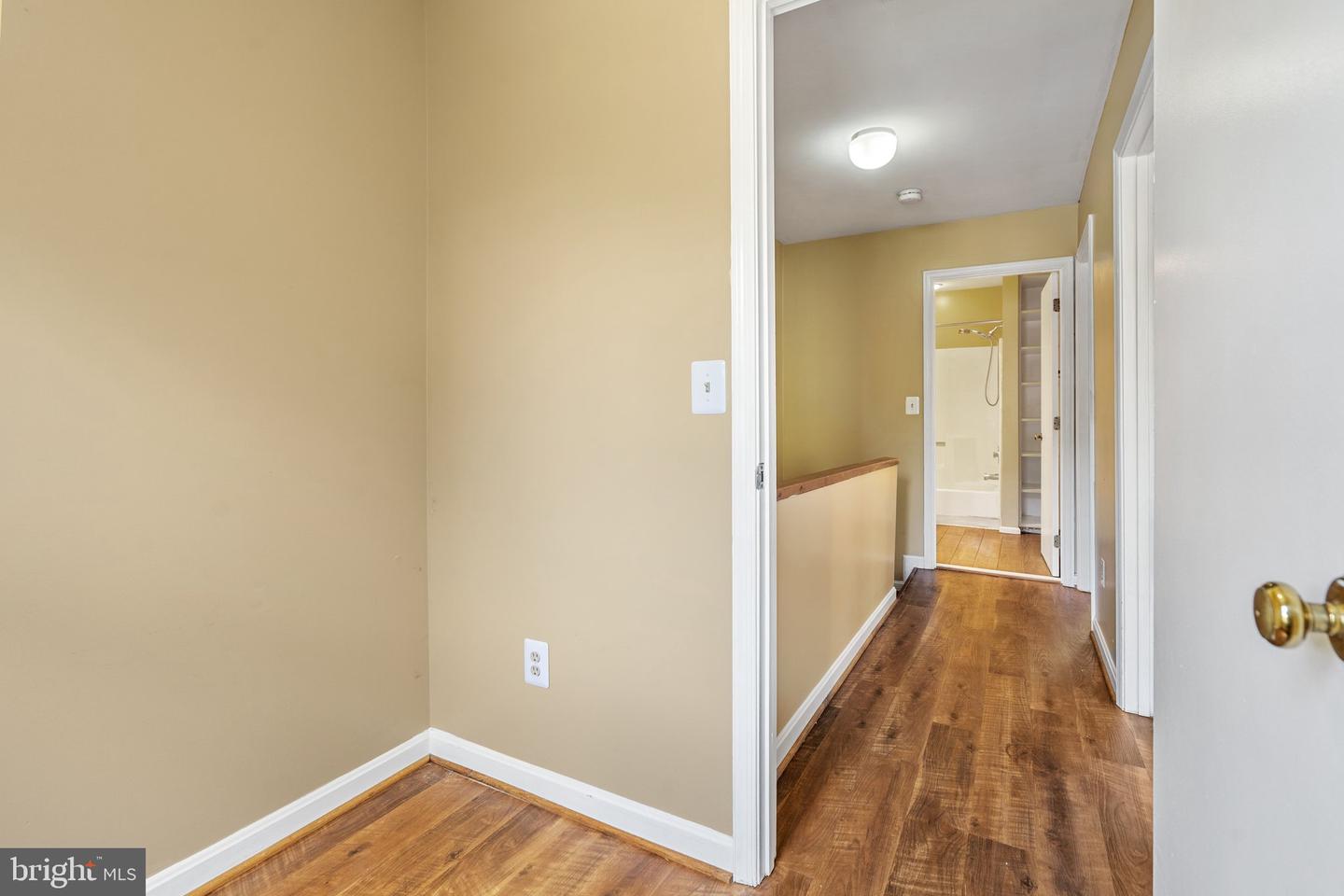 8320 MAUZY SQ, MARSHALL, Virginia 20115, 2 Bedrooms Bedrooms, ,1 BathroomBathrooms,Residential,For sale,8320 MAUZY SQ,VAFQ2016872 MLS # VAFQ2016872