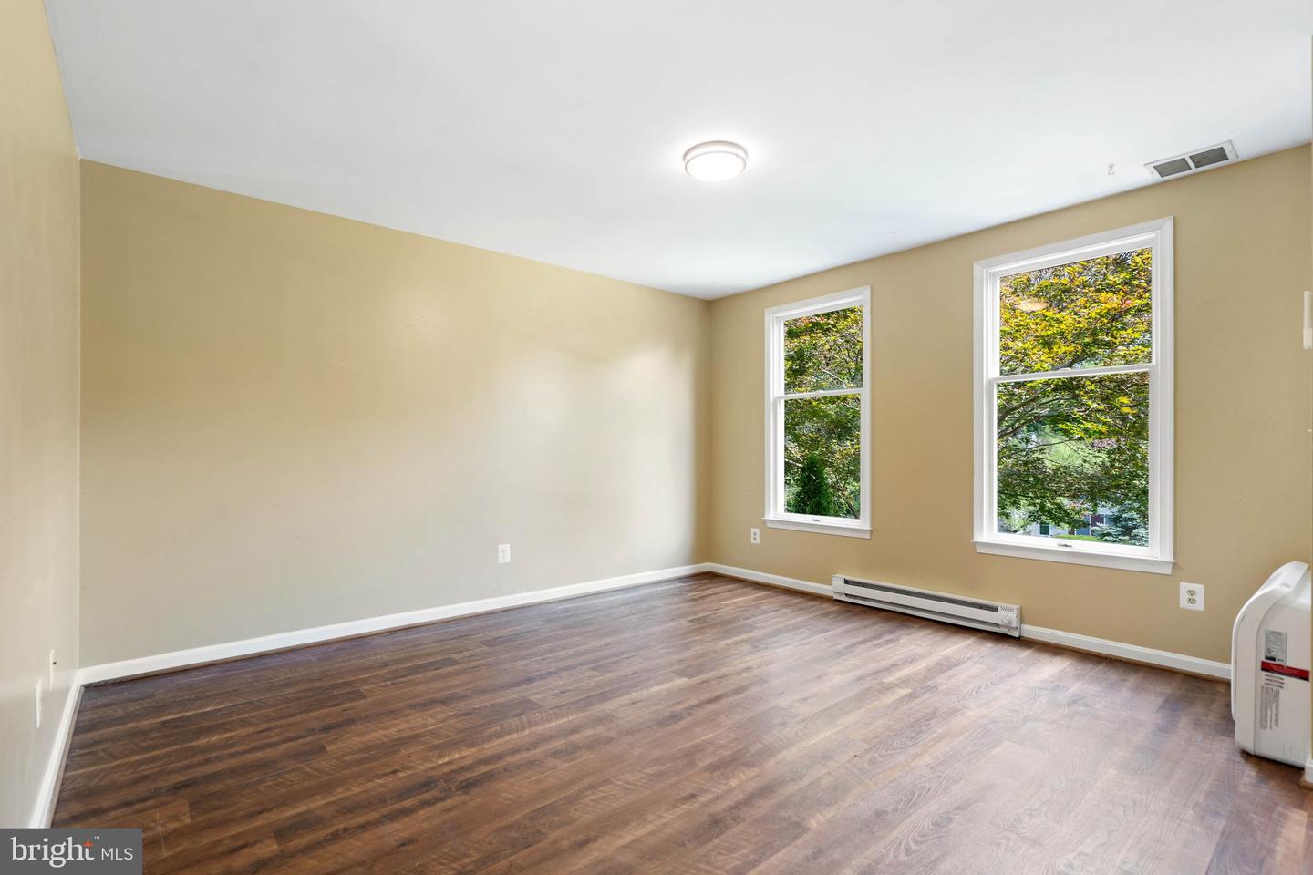 8320 MAUZY SQ, MARSHALL, Virginia 20115, 2 Bedrooms Bedrooms, ,1 BathroomBathrooms,Residential,For sale,8320 MAUZY SQ,VAFQ2016872 MLS # VAFQ2016872
