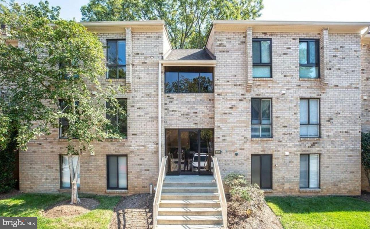 2321 FREETOWN CT #24/11C, RESTON, Virginia 20191, 3 Bedrooms Bedrooms, ,1 BathroomBathrooms,Residential,For sale,2321 FREETOWN CT #24/11C,VAFX2244584 MLS # VAFX2244584