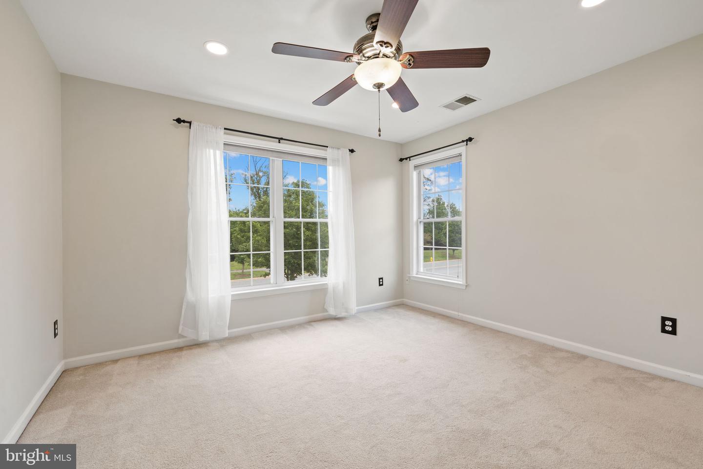 15600 PICKETTS STORE PL, HAYMARKET, Virginia 20169, 4 Bedrooms Bedrooms, ,3 BathroomsBathrooms,Residential,For sale,15600 PICKETTS STORE PL,VAPW2096040 MLS # VAPW2096040