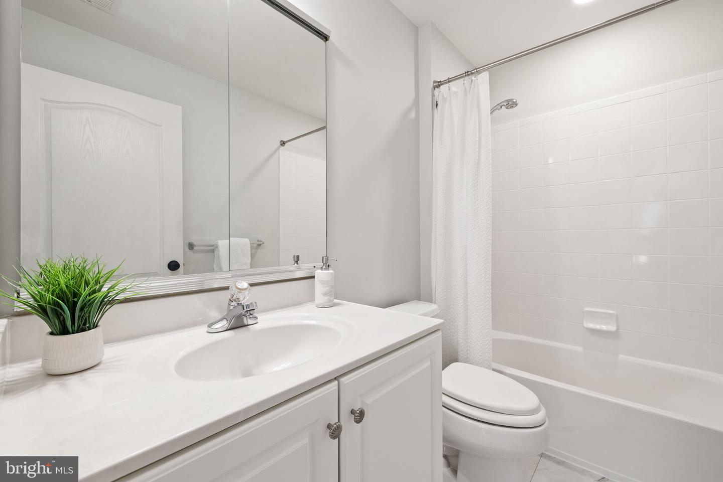 15600 PICKETTS STORE PL, HAYMARKET, Virginia 20169, 4 Bedrooms Bedrooms, ,3 BathroomsBathrooms,Residential,For sale,15600 PICKETTS STORE PL,VAPW2096040 MLS # VAPW2096040