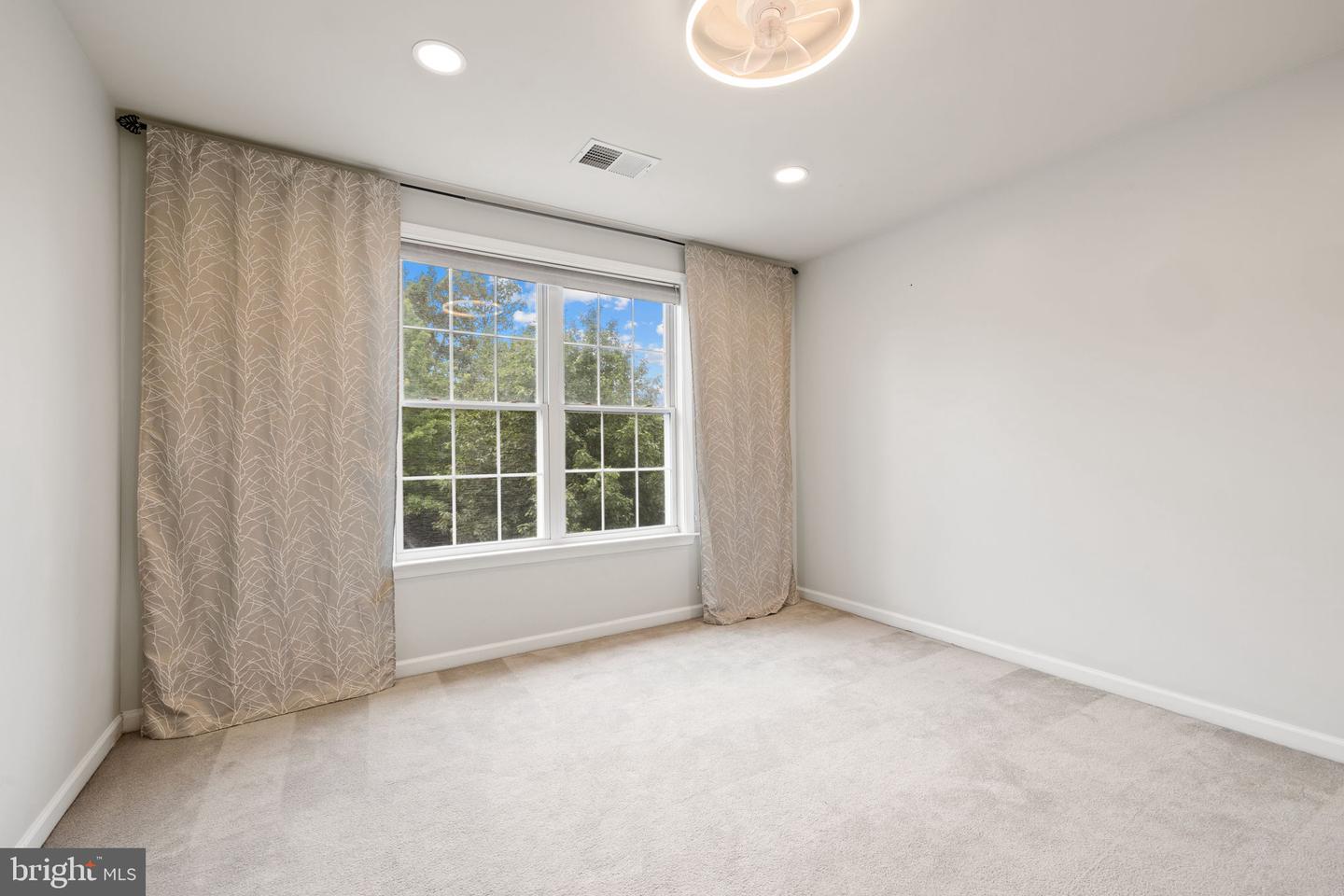 15600 PICKETTS STORE PL, HAYMARKET, Virginia 20169, 4 Bedrooms Bedrooms, ,3 BathroomsBathrooms,Residential,For sale,15600 PICKETTS STORE PL,VAPW2096040 MLS # VAPW2096040