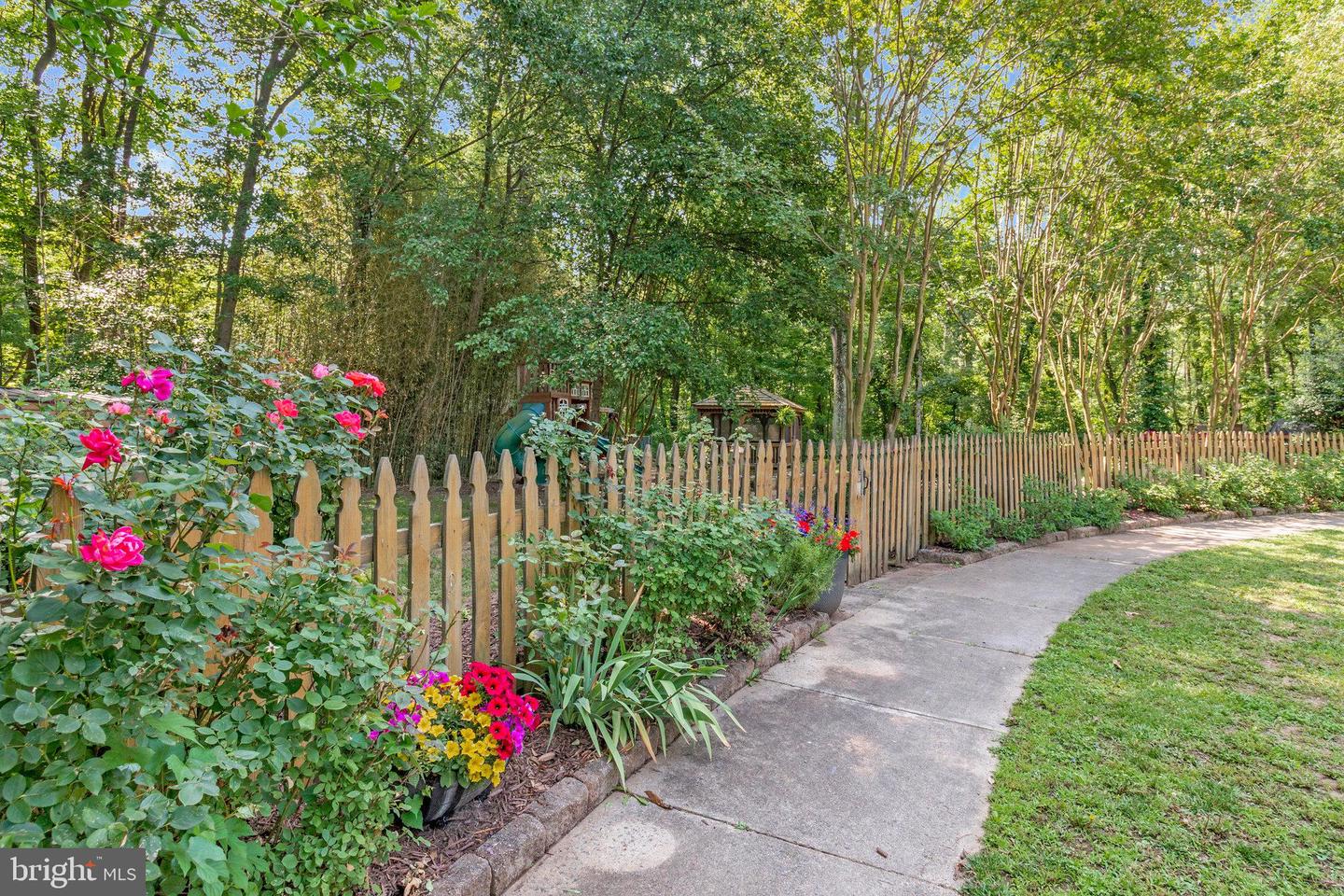 6943 DEER RUN DR, ALEXANDRIA, Virginia 22306, 3 Bedrooms Bedrooms, ,2 BathroomsBathrooms,Residential,For sale,6943 DEER RUN DR,VAFX2246562 MLS # VAFX2246562