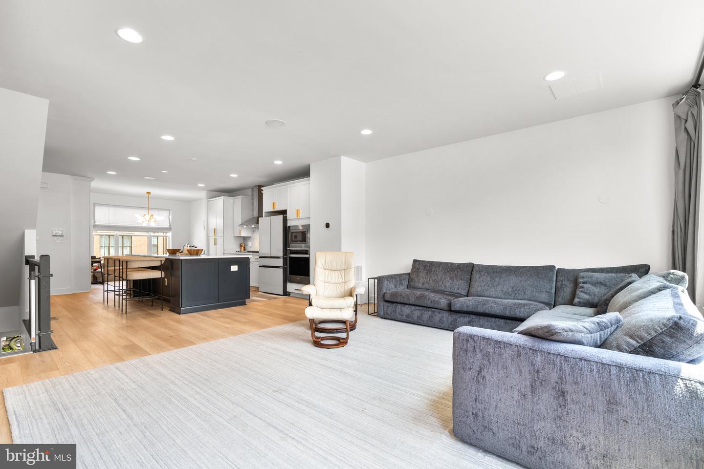 6181 VENETO TER, ALEXANDRIA, Virginia 22312, 3 Bedrooms Bedrooms, ,3 BathroomsBathrooms,Residential,For sale,6181 VENETO TER,VAFX2246648 MLS # VAFX2246648