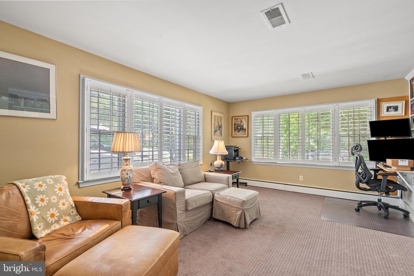 7851 MIDDAY LN, ALEXANDRIA, Virginia 22306, 4 Bedrooms Bedrooms, ,2 BathroomsBathrooms,Residential,For sale,7851 MIDDAY LN,VAFX2246964 MLS # VAFX2246964