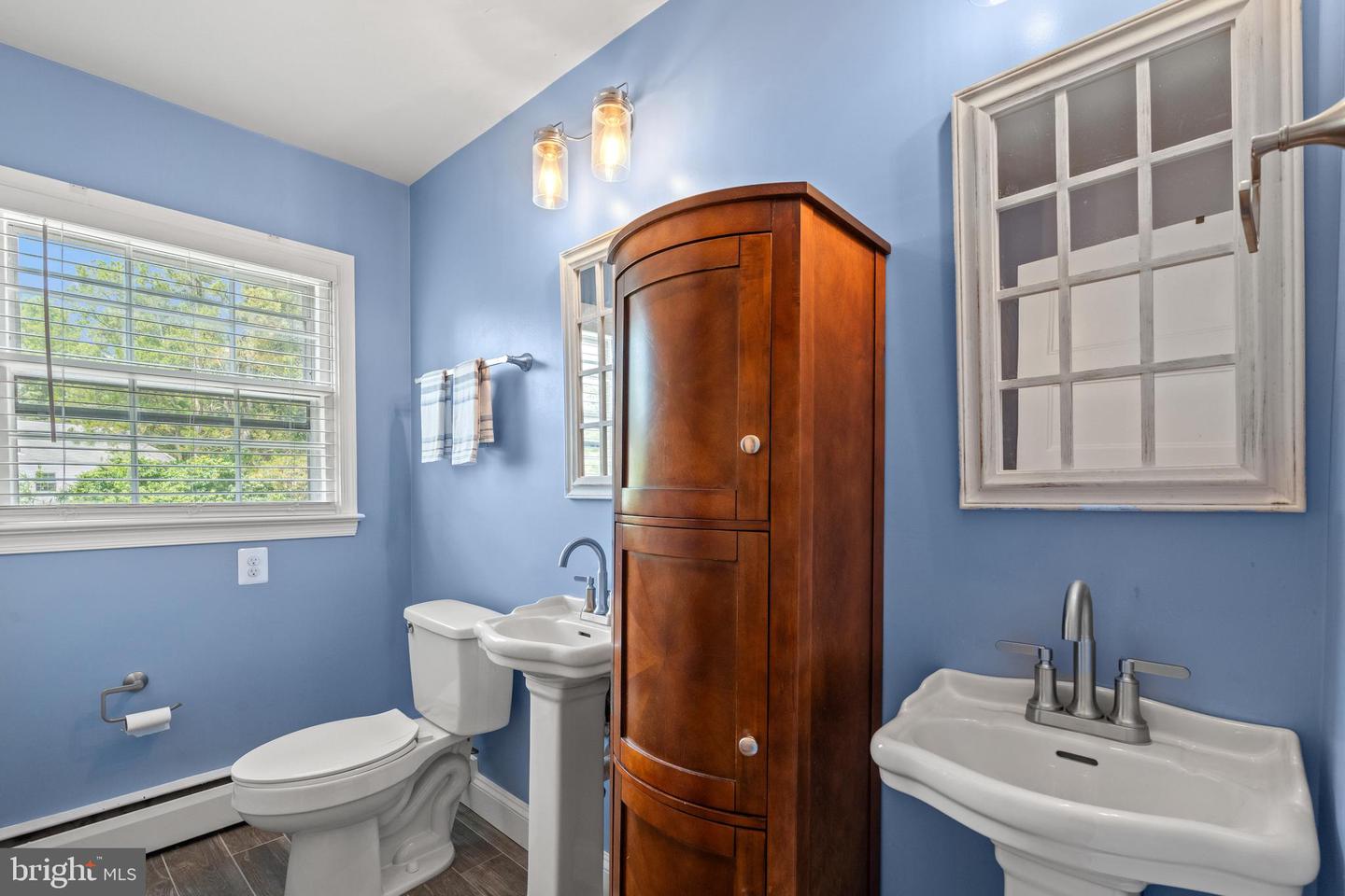 7851 MIDDAY LN, ALEXANDRIA, Virginia 22306, 4 Bedrooms Bedrooms, ,2 BathroomsBathrooms,Residential,For sale,7851 MIDDAY LN,VAFX2246964 MLS # VAFX2246964