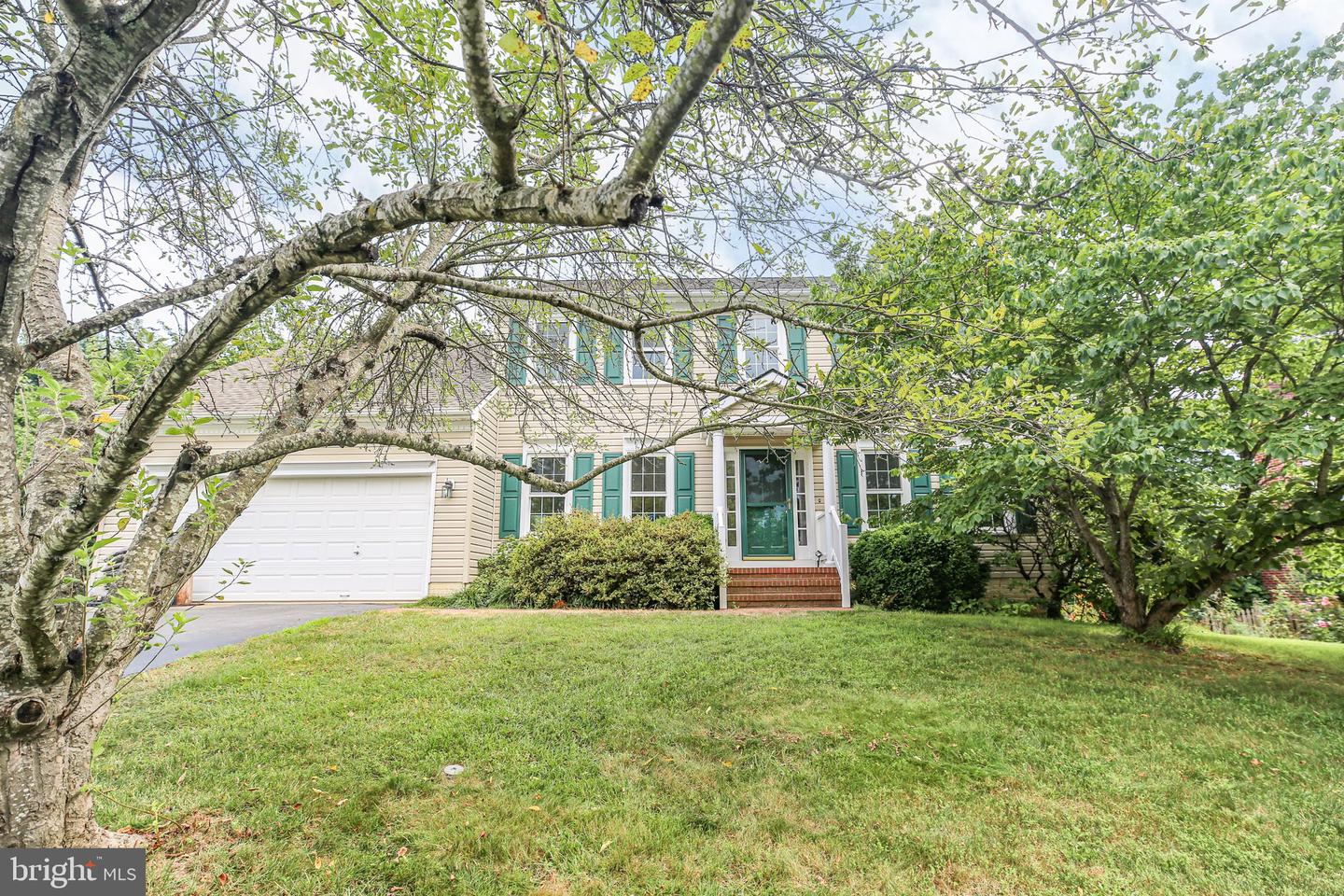 6120 N DANFORD ST, FREDERICKSBURG, Virginia 22407, 4 Bedrooms Bedrooms, ,3 BathroomsBathrooms,Residential,For sale,6120 N DANFORD ST,VASP2033898 MLS # VASP2033898