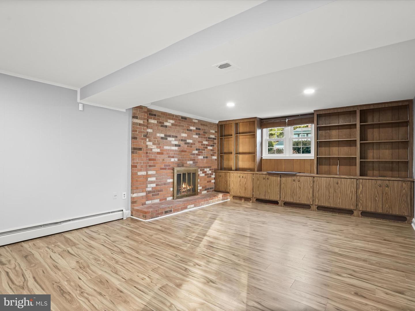 14460 DEL MAR DR, WOODBRIDGE, Virginia 22193, 5 Bedrooms Bedrooms, ,3 BathroomsBathrooms,Residential,For sale,14460 DEL MAR DR,VAPW2096902 MLS # VAPW2096902