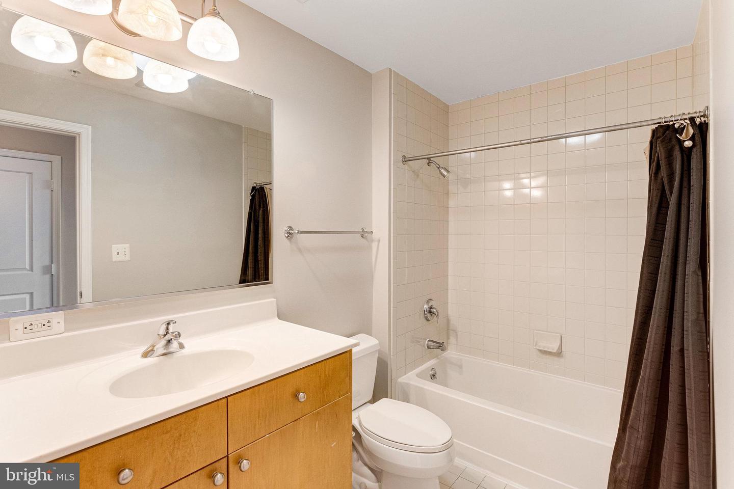 485 HARBOR SIDE ST #414, WOODBRIDGE, Virginia 22191, 2 Bedrooms Bedrooms, ,2 BathroomsBathrooms,Residential,For sale,485 HARBOR SIDE ST #414,VAPW2096958 MLS # VAPW2096958