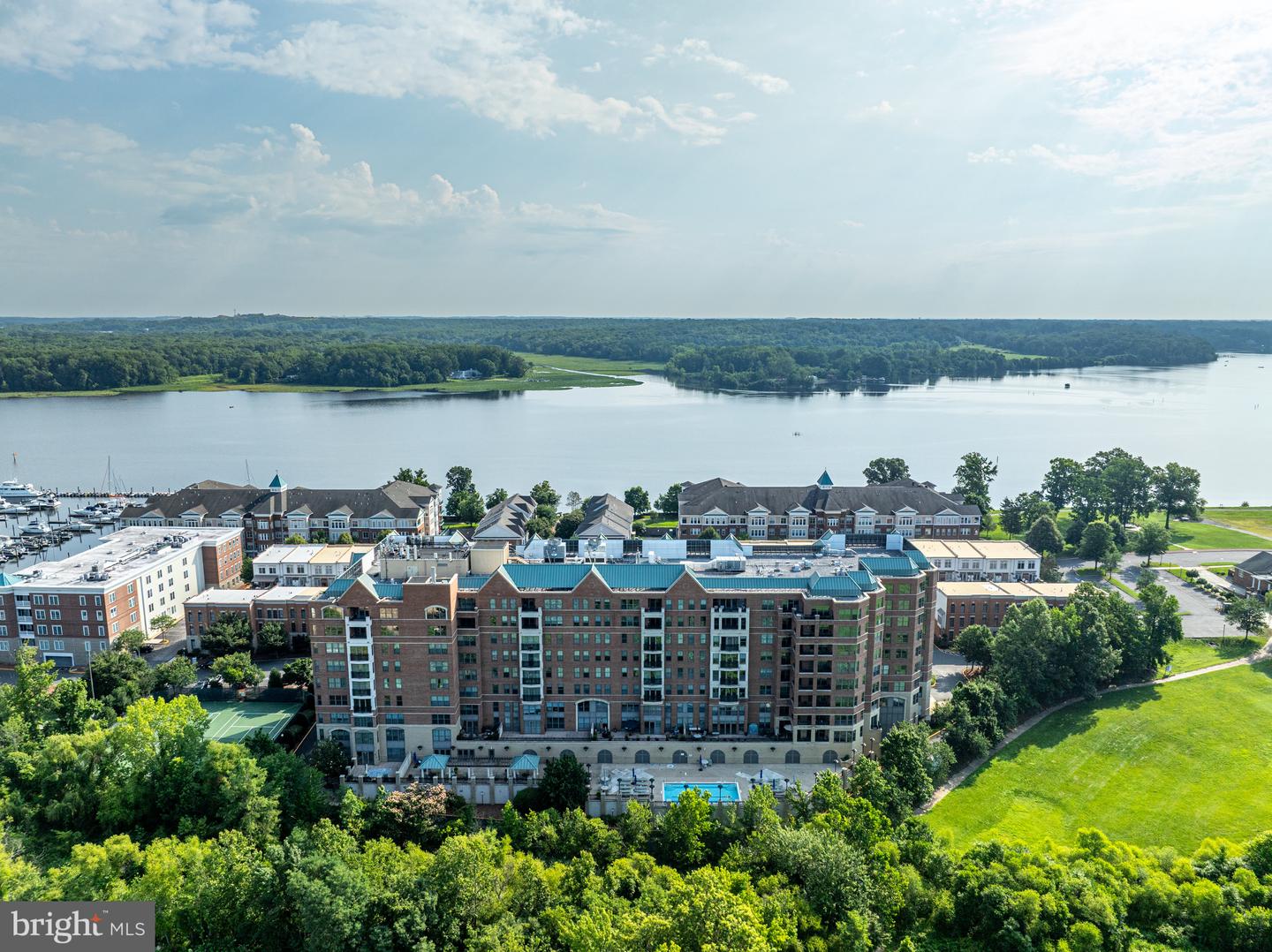 485 HARBOR SIDE ST #414, WOODBRIDGE, Virginia 22191, 2 Bedrooms Bedrooms, ,2 BathroomsBathrooms,Residential,For sale,485 HARBOR SIDE ST #414,VAPW2096958 MLS # VAPW2096958
