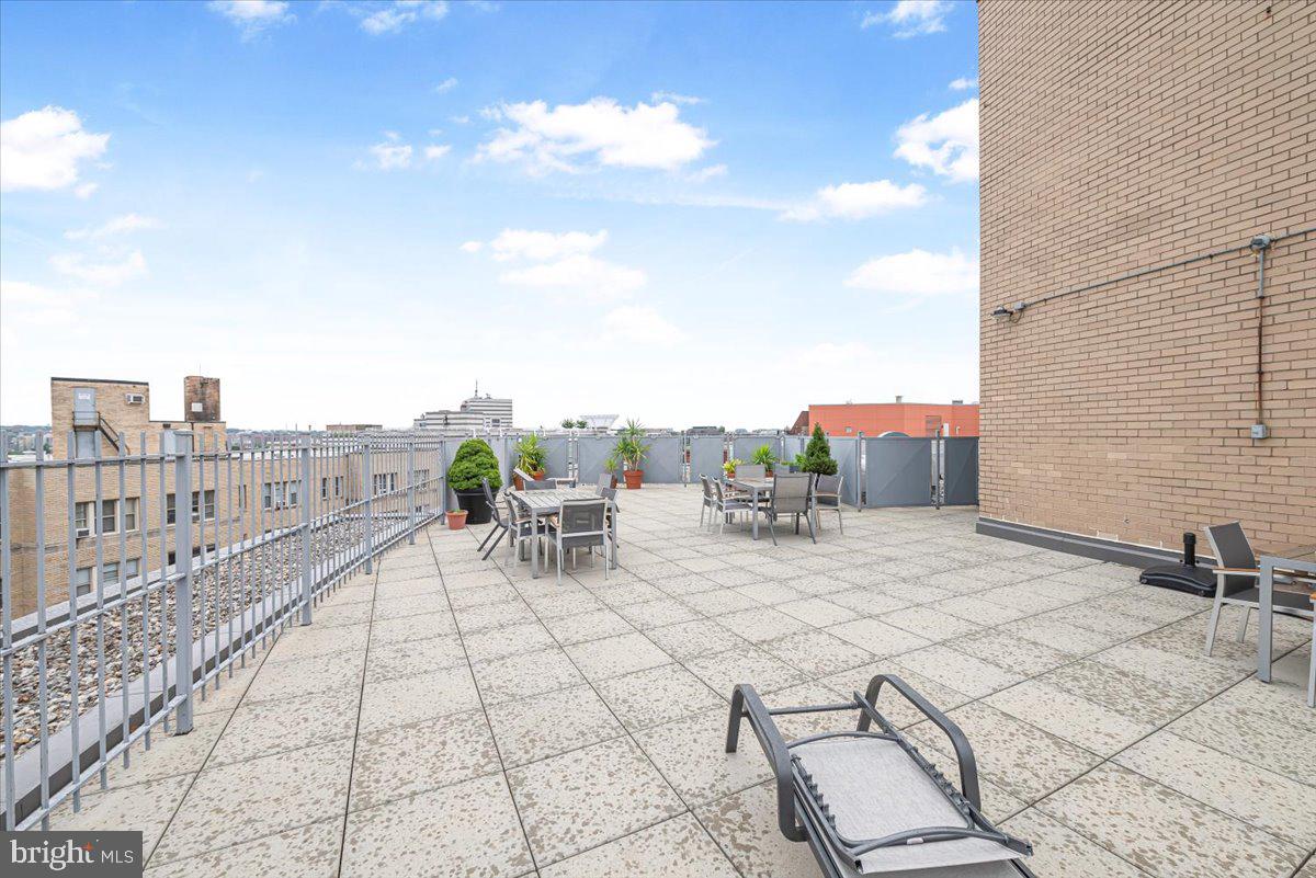 1239 VERMONT AVE NW #902, WASHINGTON, District Of Columbia 20005, 2 Bedrooms Bedrooms, ,2 BathroomsBathrooms,Residential,For sale,1239 VERMONT AVE NW #902,DCDC2205780 MLS # DCDC2205780