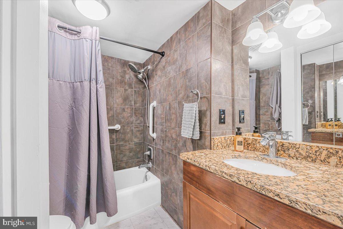 1239 VERMONT AVE NW #902, WASHINGTON, District Of Columbia 20005, 2 Bedrooms Bedrooms, ,2 BathroomsBathrooms,Residential,For sale,1239 VERMONT AVE NW #902,DCDC2205780 MLS # DCDC2205780