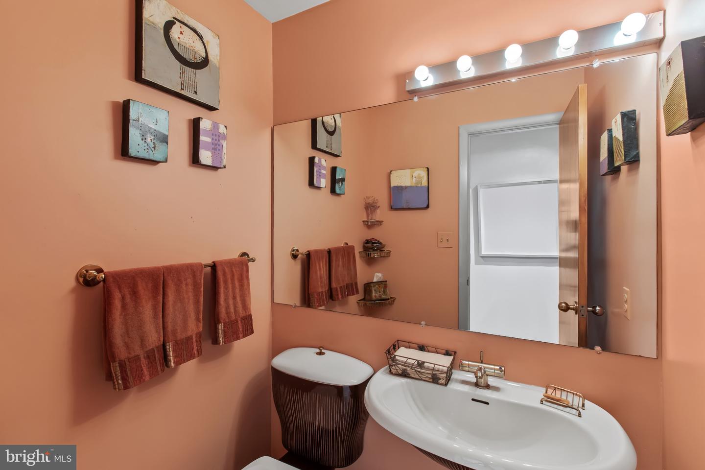 5211 MACARTHUR TER NW, WASHINGTON, District Of Columbia 20016, 4 Bedrooms Bedrooms, ,2 BathroomsBathrooms,Residential,For sale,5211 MACARTHUR TER NW,DCDC2205948 MLS # DCDC2205948