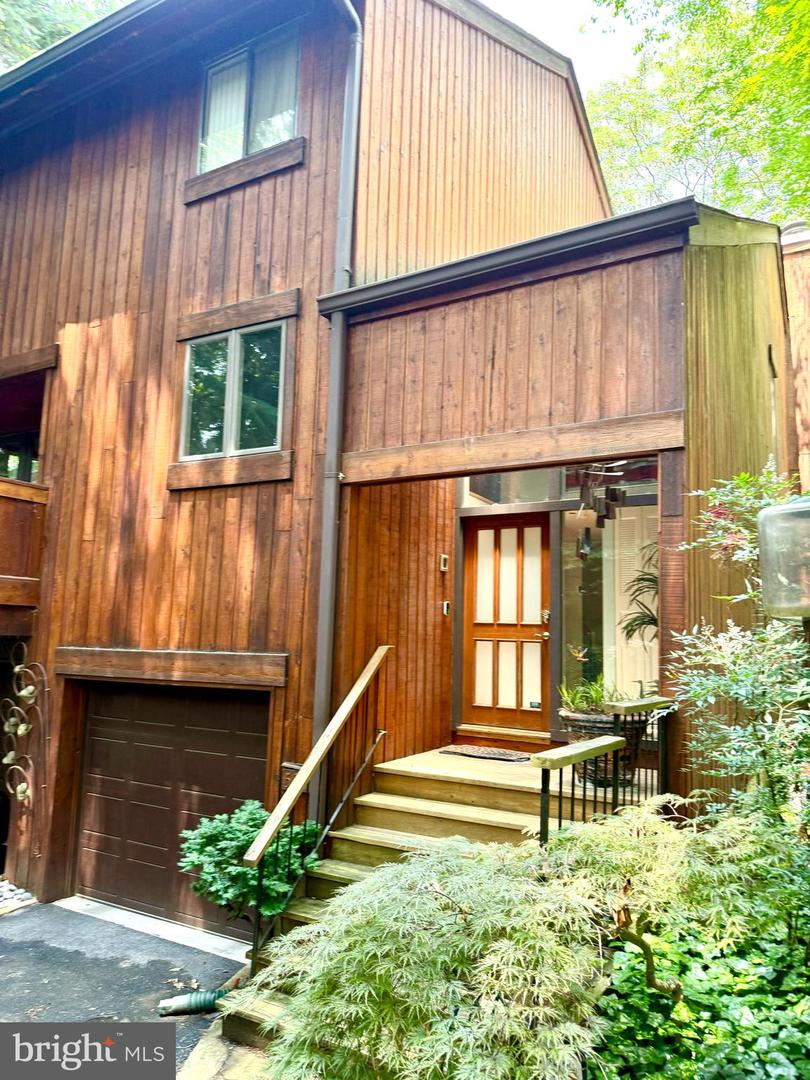 5211 MACARTHUR TER NW, WASHINGTON, District Of Columbia 20016, 4 Bedrooms Bedrooms, ,2 BathroomsBathrooms,Residential,For sale,5211 MACARTHUR TER NW,DCDC2205948 MLS # DCDC2205948