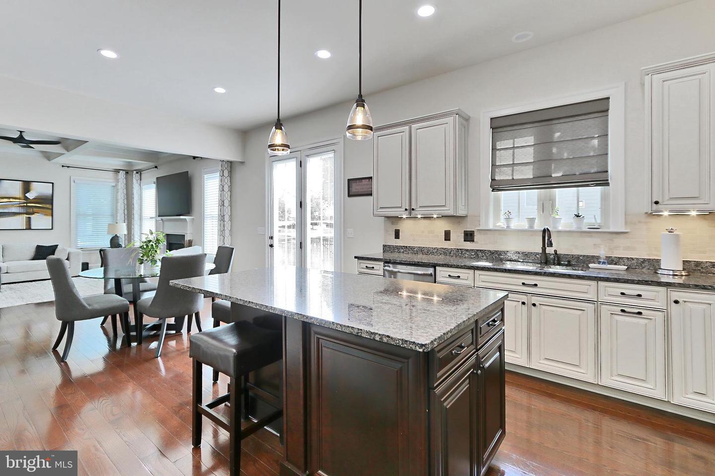 7901 LUKES LODGE PL, GAINESVILLE, Virginia 20155, 4 Bedrooms Bedrooms, ,4 BathroomsBathrooms,Residential,For sale,7901 LUKES LODGE PL,VAPW2097156 MLS # VAPW2097156