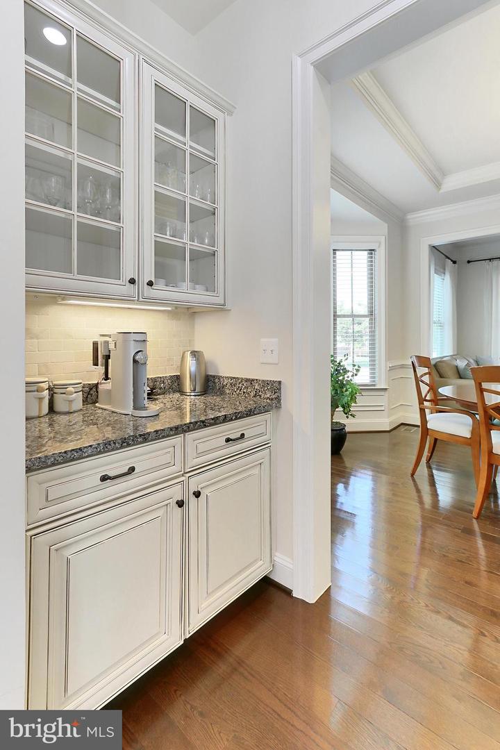 7901 LUKES LODGE PL, GAINESVILLE, Virginia 20155, 4 Bedrooms Bedrooms, ,4 BathroomsBathrooms,Residential,For sale,7901 LUKES LODGE PL,VAPW2097156 MLS # VAPW2097156