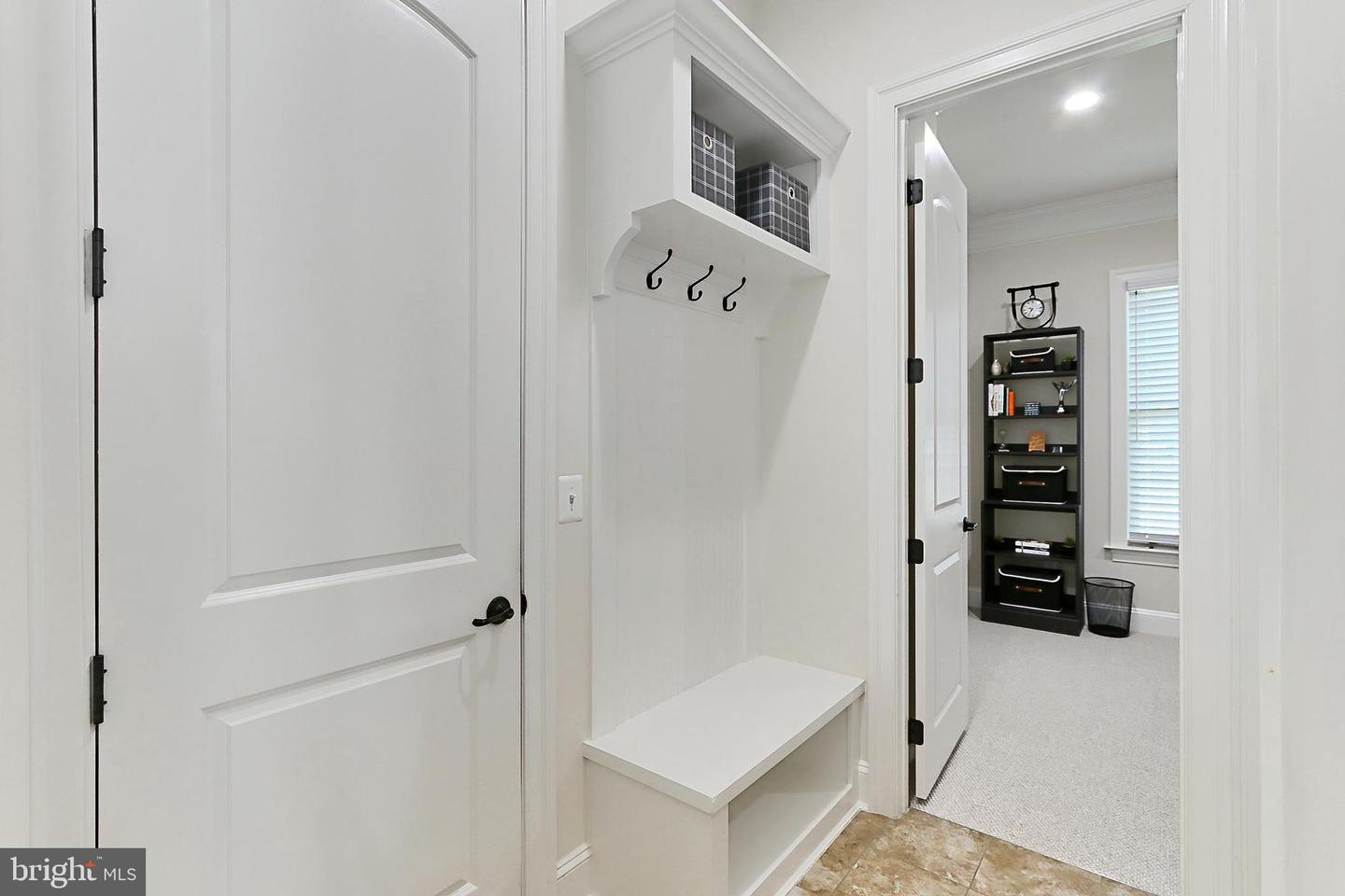 7901 LUKES LODGE PL, GAINESVILLE, Virginia 20155, 4 Bedrooms Bedrooms, ,4 BathroomsBathrooms,Residential,For sale,7901 LUKES LODGE PL,VAPW2097156 MLS # VAPW2097156