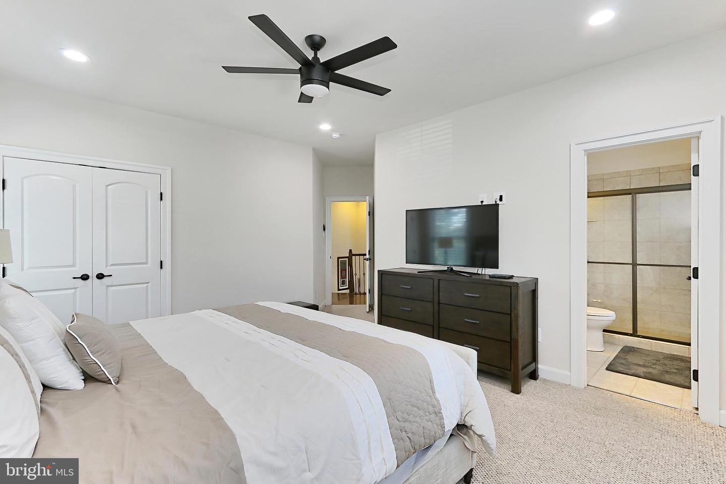 7901 LUKES LODGE PL, GAINESVILLE, Virginia 20155, 4 Bedrooms Bedrooms, ,4 BathroomsBathrooms,Residential,For sale,7901 LUKES LODGE PL,VAPW2097156 MLS # VAPW2097156