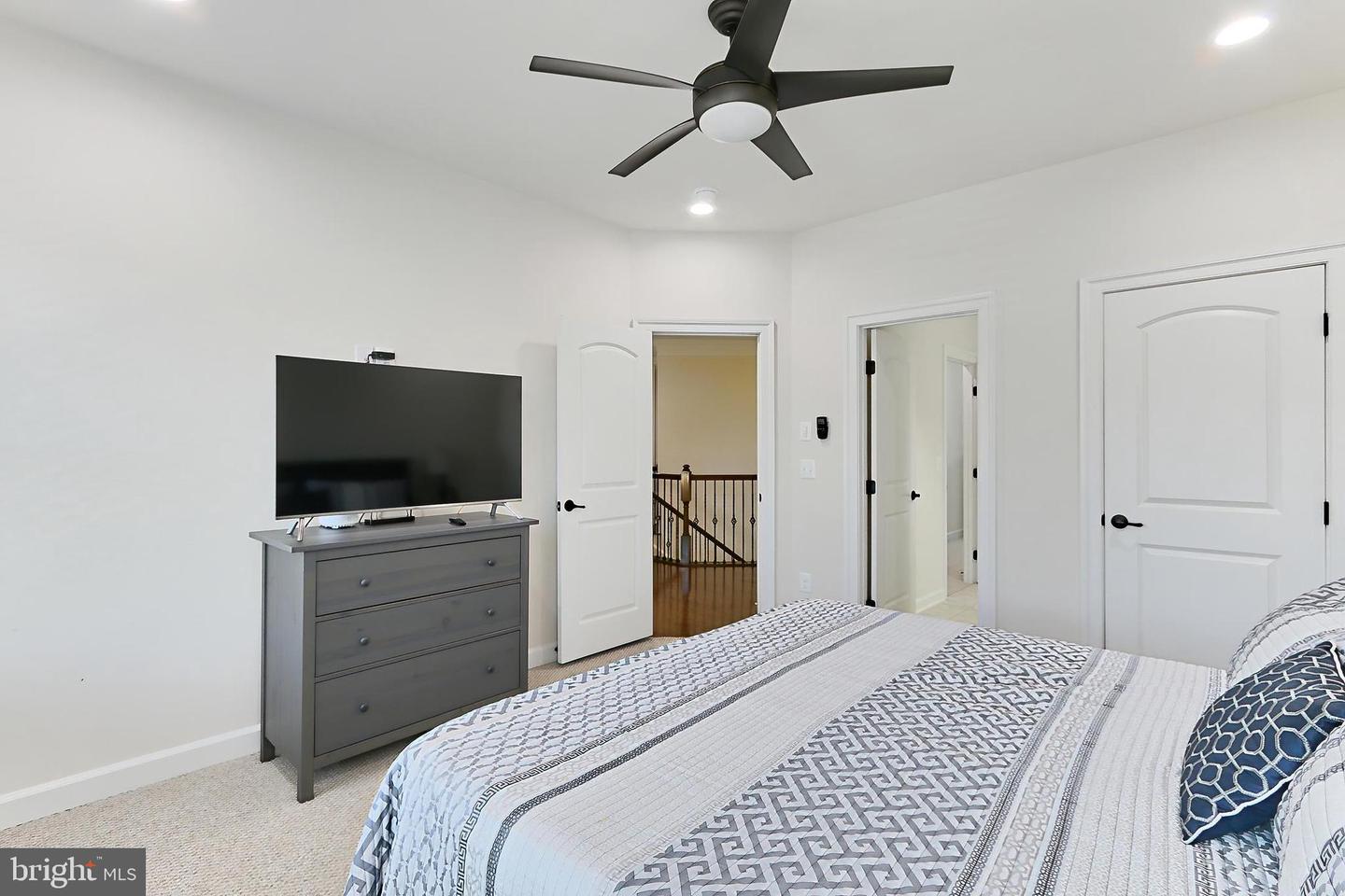 7901 LUKES LODGE PL, GAINESVILLE, Virginia 20155, 4 Bedrooms Bedrooms, ,4 BathroomsBathrooms,Residential,For sale,7901 LUKES LODGE PL,VAPW2097156 MLS # VAPW2097156