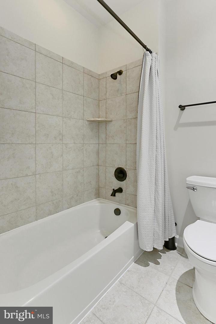 7901 LUKES LODGE PL, GAINESVILLE, Virginia 20155, 4 Bedrooms Bedrooms, ,4 BathroomsBathrooms,Residential,For sale,7901 LUKES LODGE PL,VAPW2097156 MLS # VAPW2097156