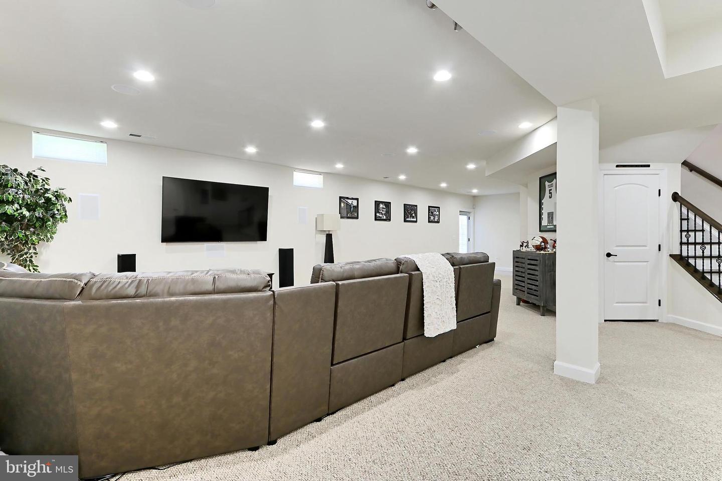 7901 LUKES LODGE PL, GAINESVILLE, Virginia 20155, 4 Bedrooms Bedrooms, ,4 BathroomsBathrooms,Residential,For sale,7901 LUKES LODGE PL,VAPW2097156 MLS # VAPW2097156