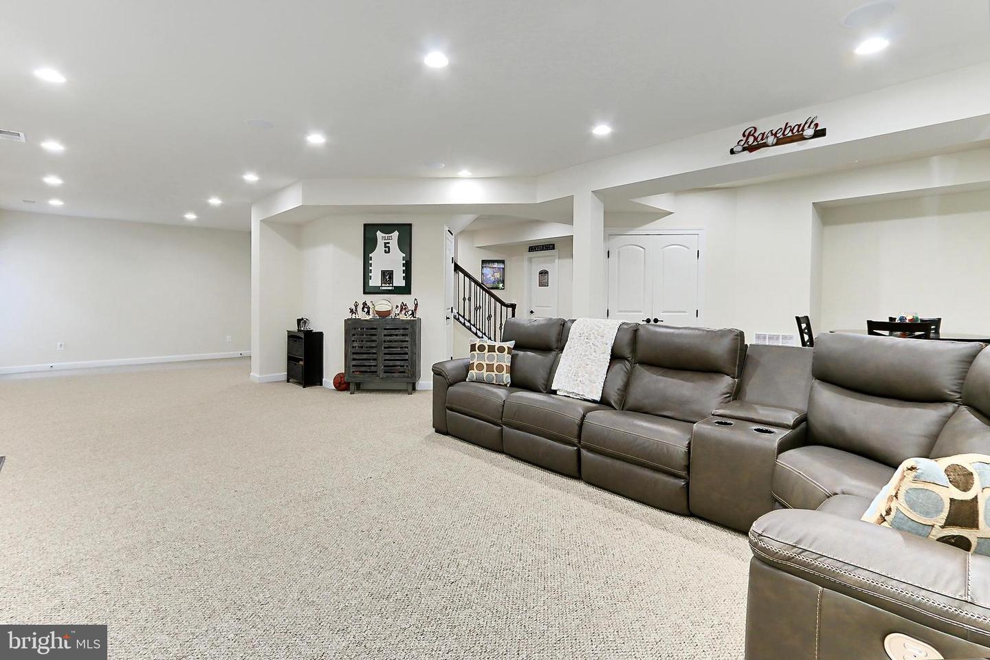 7901 LUKES LODGE PL, GAINESVILLE, Virginia 20155, 4 Bedrooms Bedrooms, ,4 BathroomsBathrooms,Residential,For sale,7901 LUKES LODGE PL,VAPW2097156 MLS # VAPW2097156