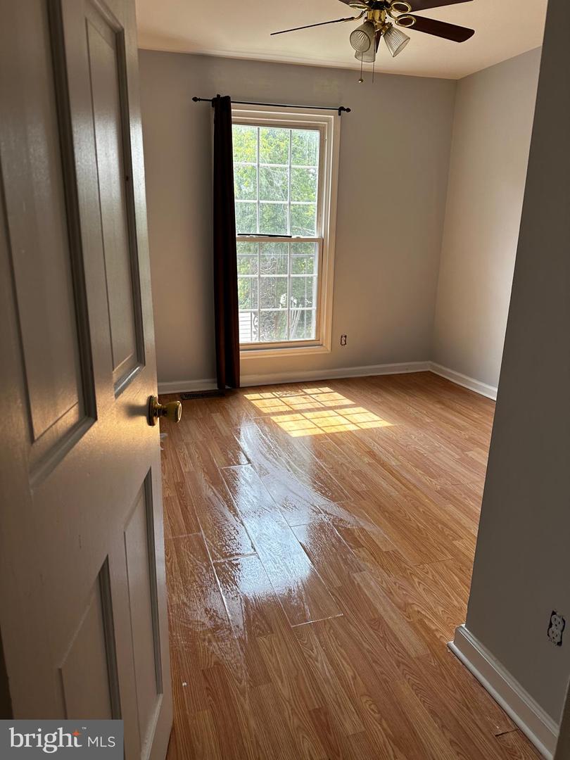 68 CHESTNUT DR, STAFFORD, Virginia 22554, 3 Bedrooms Bedrooms, ,1 BathroomBathrooms,Residential,For sale,68 CHESTNUT DR,VAST2039938 MLS # VAST2039938