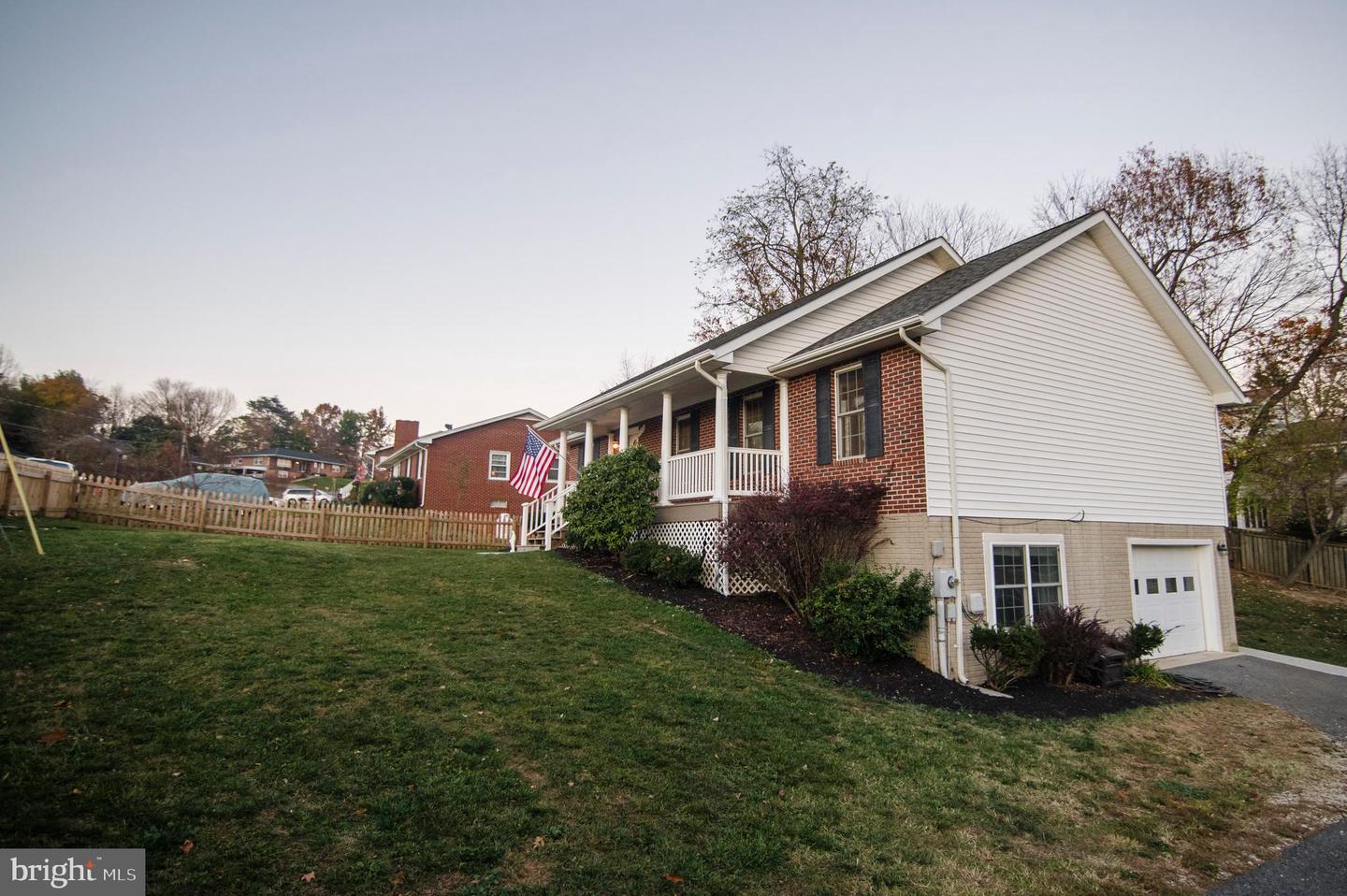 110 JAMESTOWN RD, FRONT ROYAL, Virginia 22630, 3 Bedrooms Bedrooms, ,3 BathroomsBathrooms,Residential,For sale,110 JAMESTOWN RD,VAWR2011526 MLS # VAWR2011526