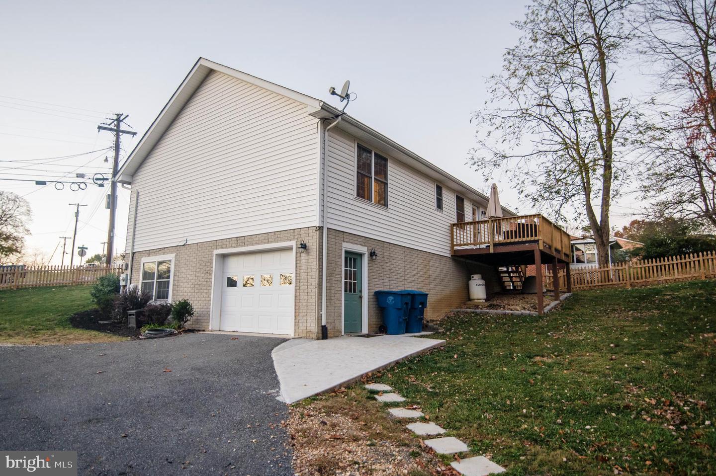 110 JAMESTOWN RD, FRONT ROYAL, Virginia 22630, 3 Bedrooms Bedrooms, ,3 BathroomsBathrooms,Residential,For sale,110 JAMESTOWN RD,VAWR2011526 MLS # VAWR2011526