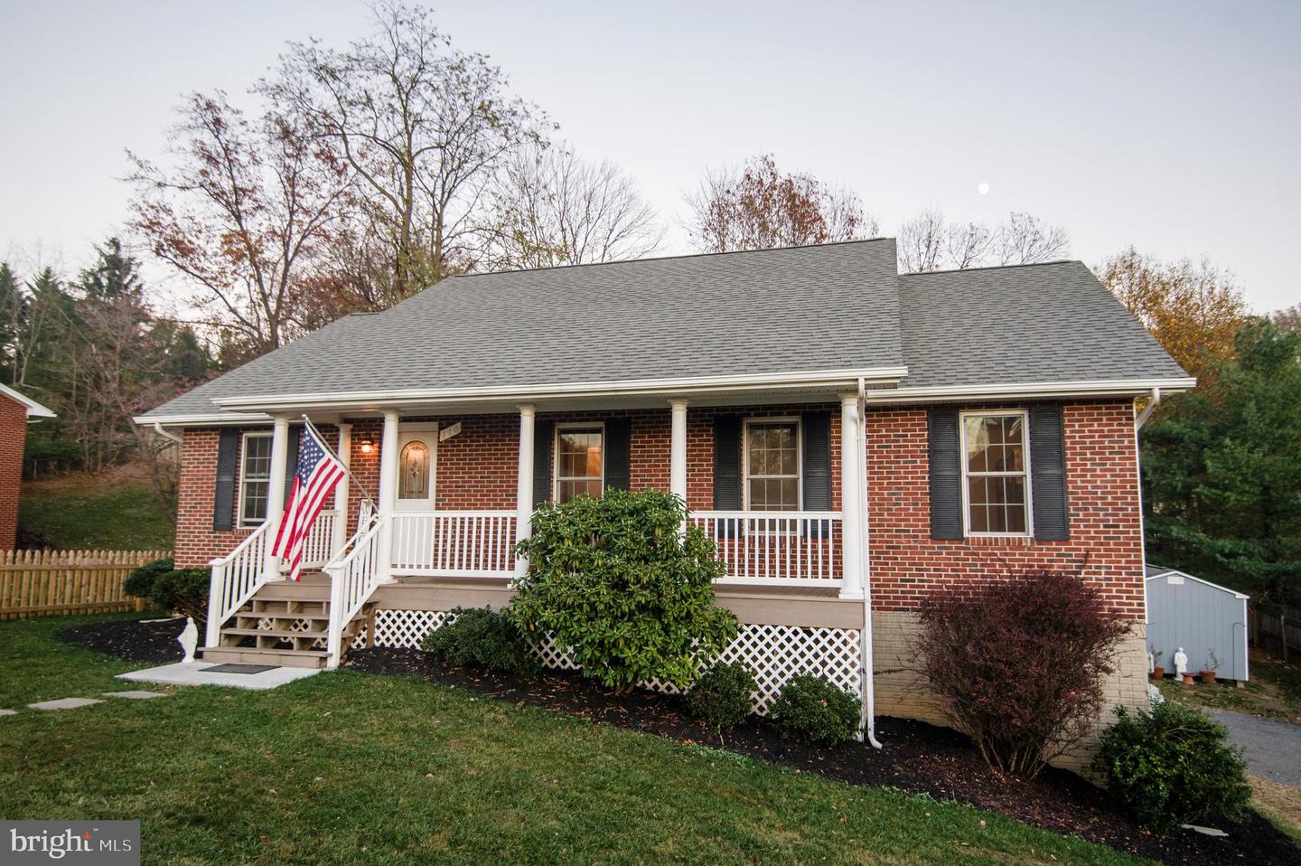 110 JAMESTOWN RD, FRONT ROYAL, Virginia 22630, 3 Bedrooms Bedrooms, ,3 BathroomsBathrooms,Residential,For sale,110 JAMESTOWN RD,VAWR2011526 MLS # VAWR2011526
