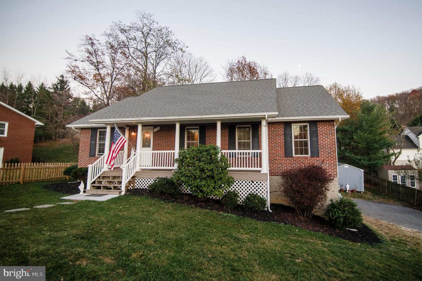 110 JAMESTOWN RD, FRONT ROYAL, Virginia 22630, 3 Bedrooms Bedrooms, ,3 BathroomsBathrooms,Residential,For sale,110 JAMESTOWN RD,VAWR2011526 MLS # VAWR2011526