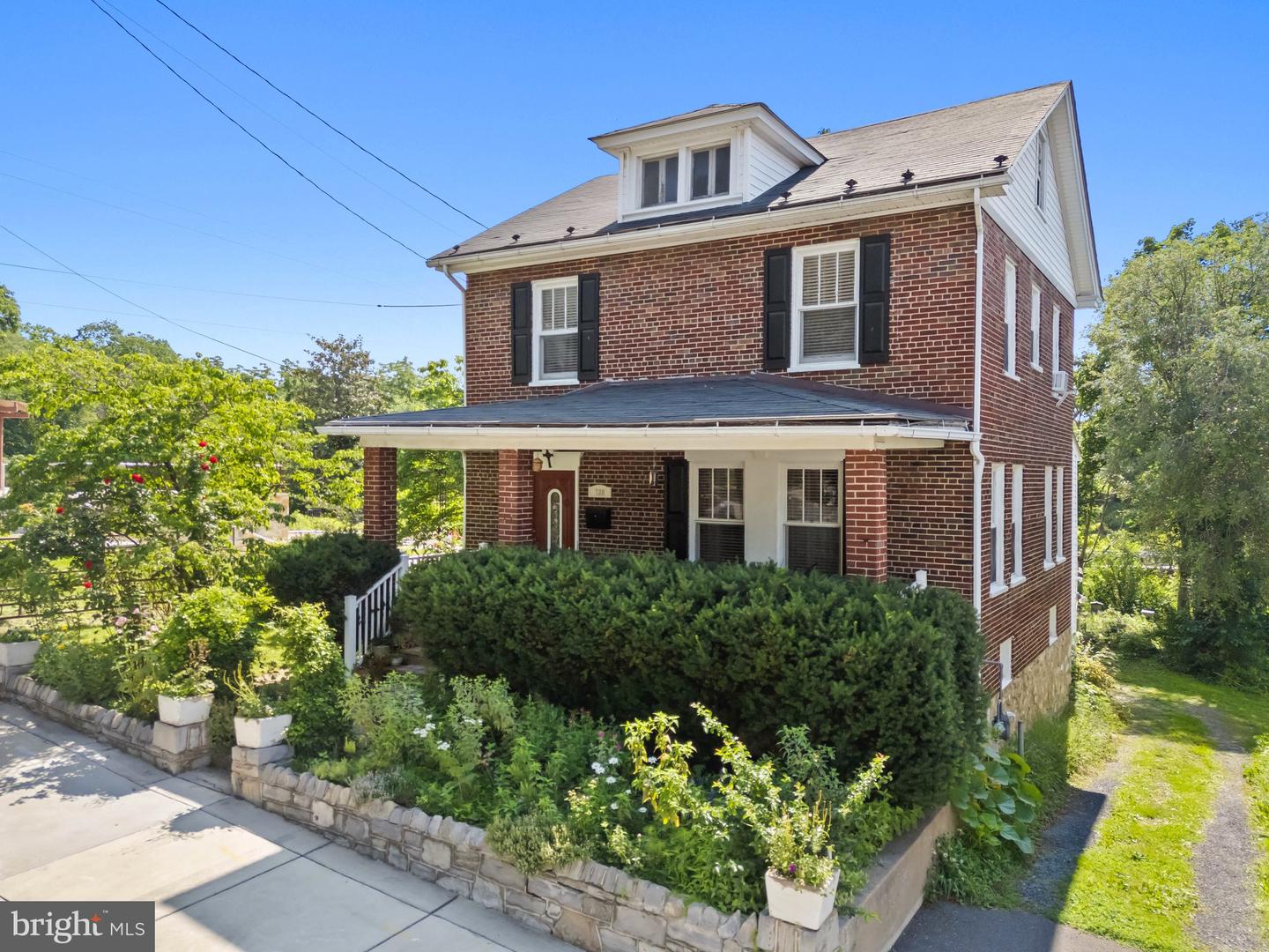 720 S KENT ST, WINCHESTER, Virginia 22601, 4 Bedrooms Bedrooms, ,2 BathroomsBathrooms,Residential,For sale,720 S KENT ST,VAWI2008008 MLS # VAWI2008008