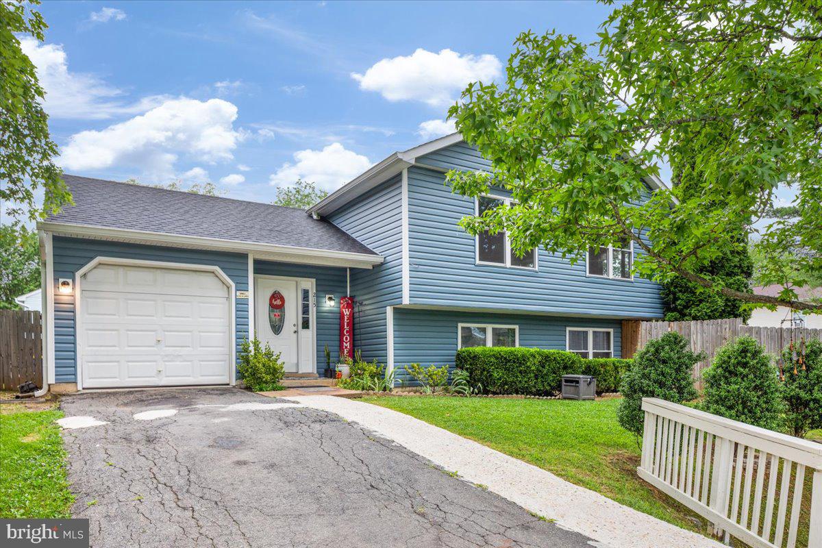 215 CHOPTANK RD, STAFFORD, Virginia 22556, 4 Bedrooms Bedrooms, ,3 BathroomsBathrooms,Residential,For sale,215 CHOPTANK RD,VAST2040068 MLS # VAST2040068