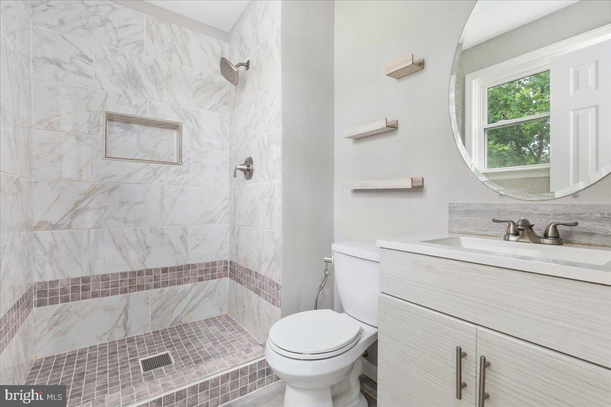 215 CHOPTANK RD, STAFFORD, Virginia 22556, 4 Bedrooms Bedrooms, ,3 BathroomsBathrooms,Residential,For sale,215 CHOPTANK RD,VAST2040068 MLS # VAST2040068
