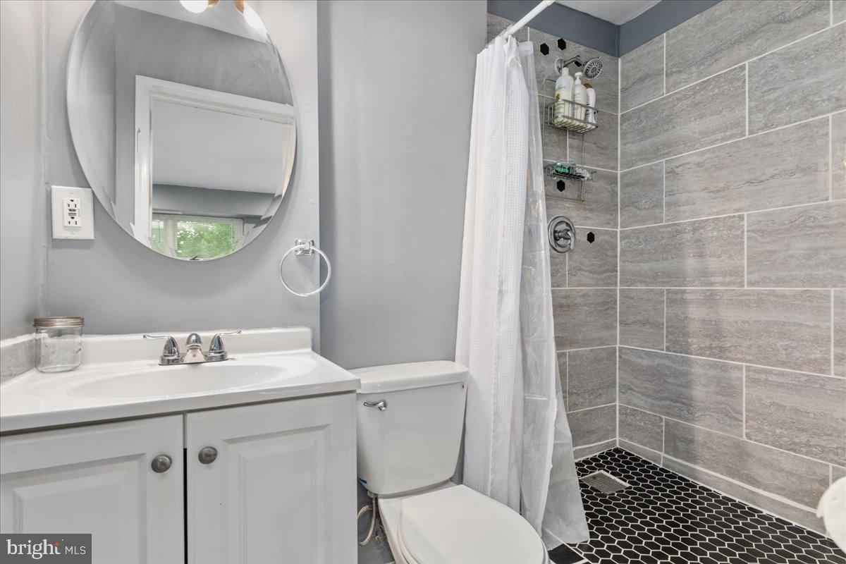 215 CHOPTANK RD, STAFFORD, Virginia 22556, 4 Bedrooms Bedrooms, ,3 BathroomsBathrooms,Residential,For sale,215 CHOPTANK RD,VAST2040068 MLS # VAST2040068