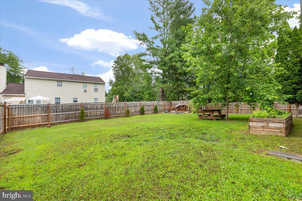 215 CHOPTANK RD, STAFFORD, Virginia 22556, 4 Bedrooms Bedrooms, ,3 BathroomsBathrooms,Residential,For sale,215 CHOPTANK RD,VAST2040068 MLS # VAST2040068