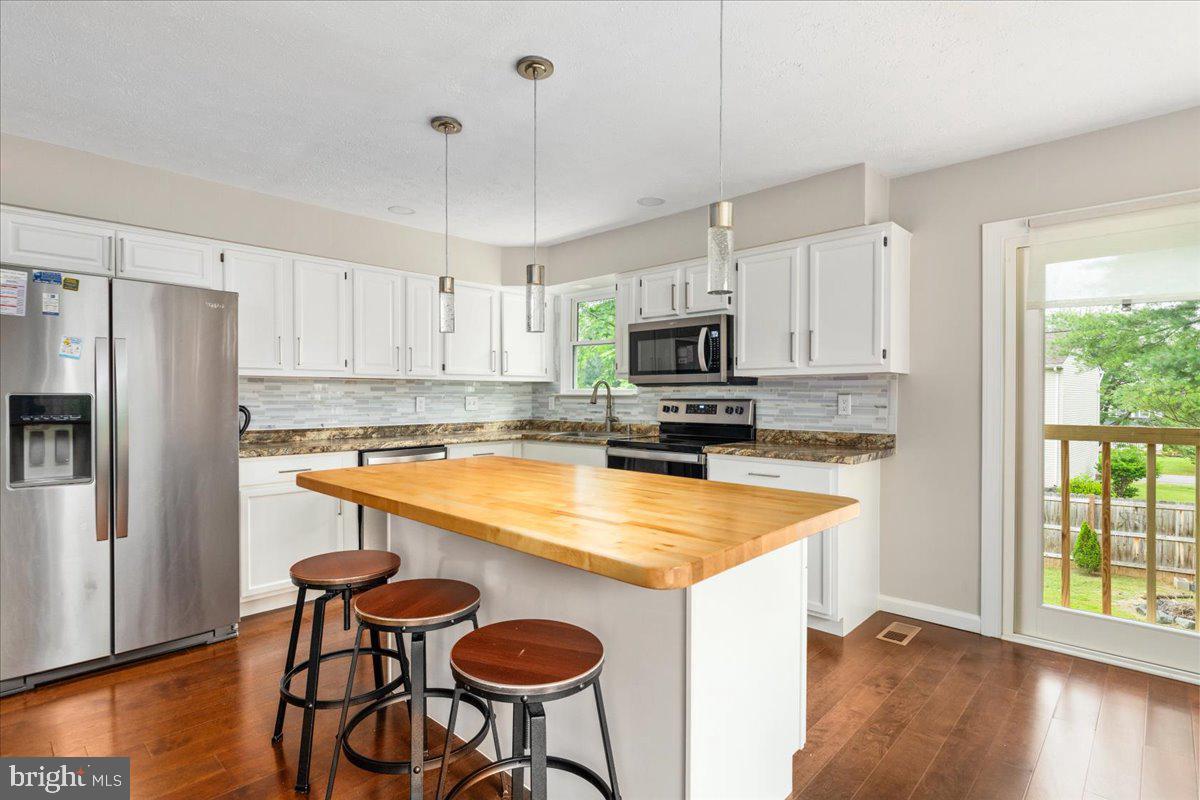 215 CHOPTANK RD, STAFFORD, Virginia 22556, 4 Bedrooms Bedrooms, ,3 BathroomsBathrooms,Residential,For sale,215 CHOPTANK RD,VAST2040068 MLS # VAST2040068