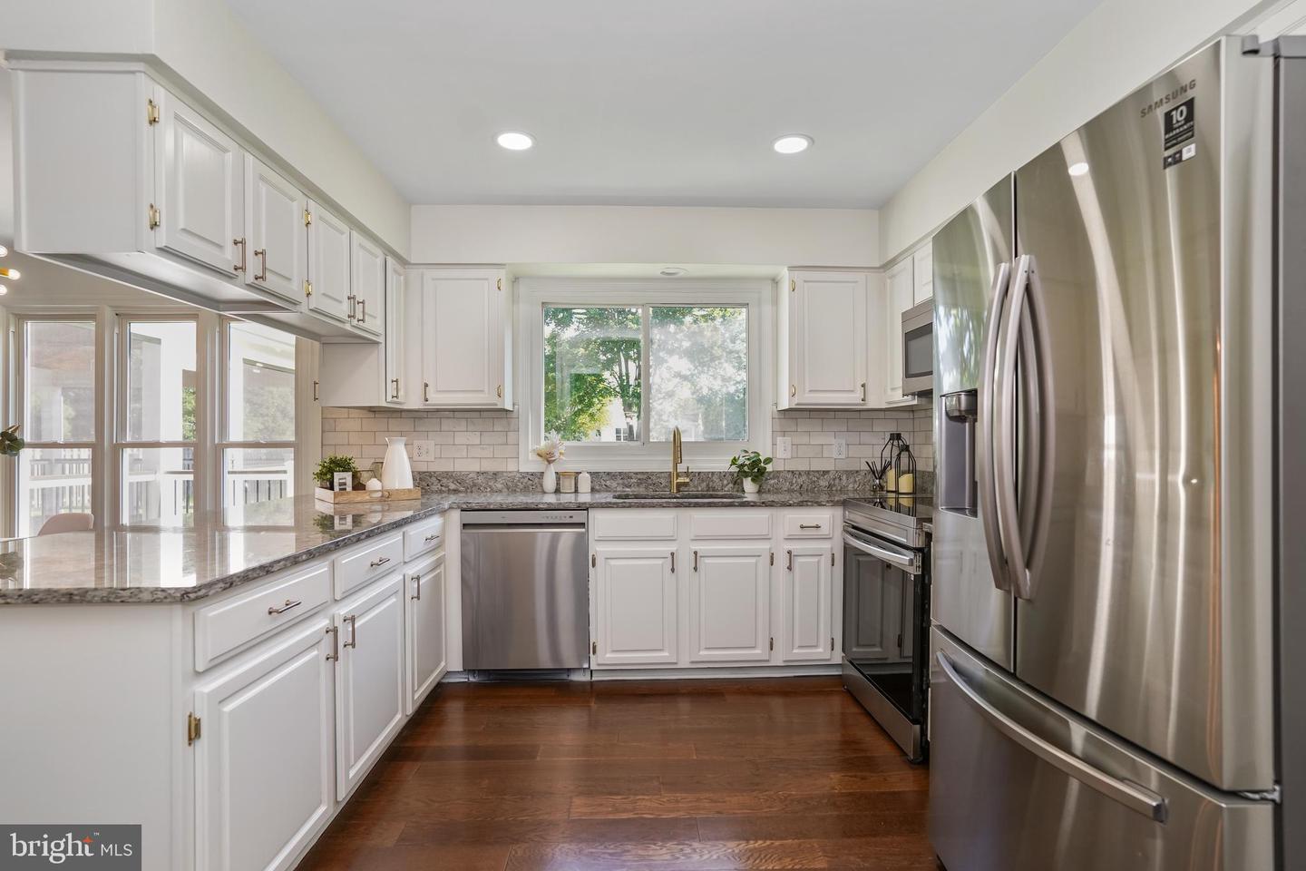 12910 ASHTON OAKS DR, FAIRFAX, Virginia 22030, 4 Bedrooms Bedrooms, ,3 BathroomsBathrooms,Residential,For sale,12910 ASHTON OAKS DR,VAFX2249396 MLS # VAFX2249396