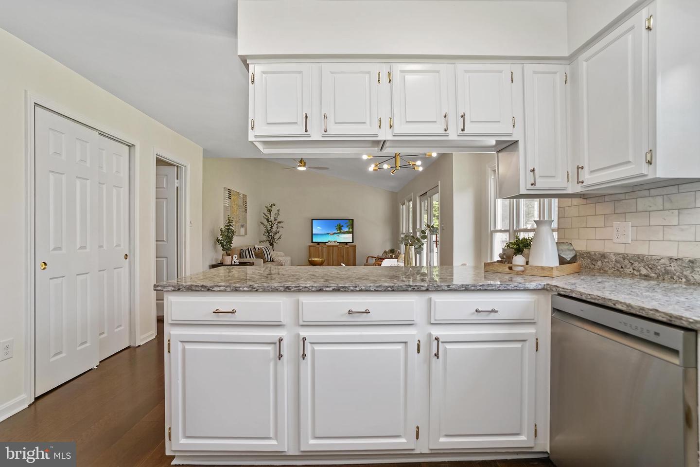 12910 ASHTON OAKS DR, FAIRFAX, Virginia 22030, 4 Bedrooms Bedrooms, ,3 BathroomsBathrooms,Residential,For sale,12910 ASHTON OAKS DR,VAFX2249396 MLS # VAFX2249396