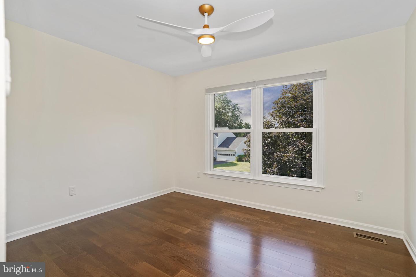 12910 ASHTON OAKS DR, FAIRFAX, Virginia 22030, 4 Bedrooms Bedrooms, ,3 BathroomsBathrooms,Residential,For sale,12910 ASHTON OAKS DR,VAFX2249396 MLS # VAFX2249396