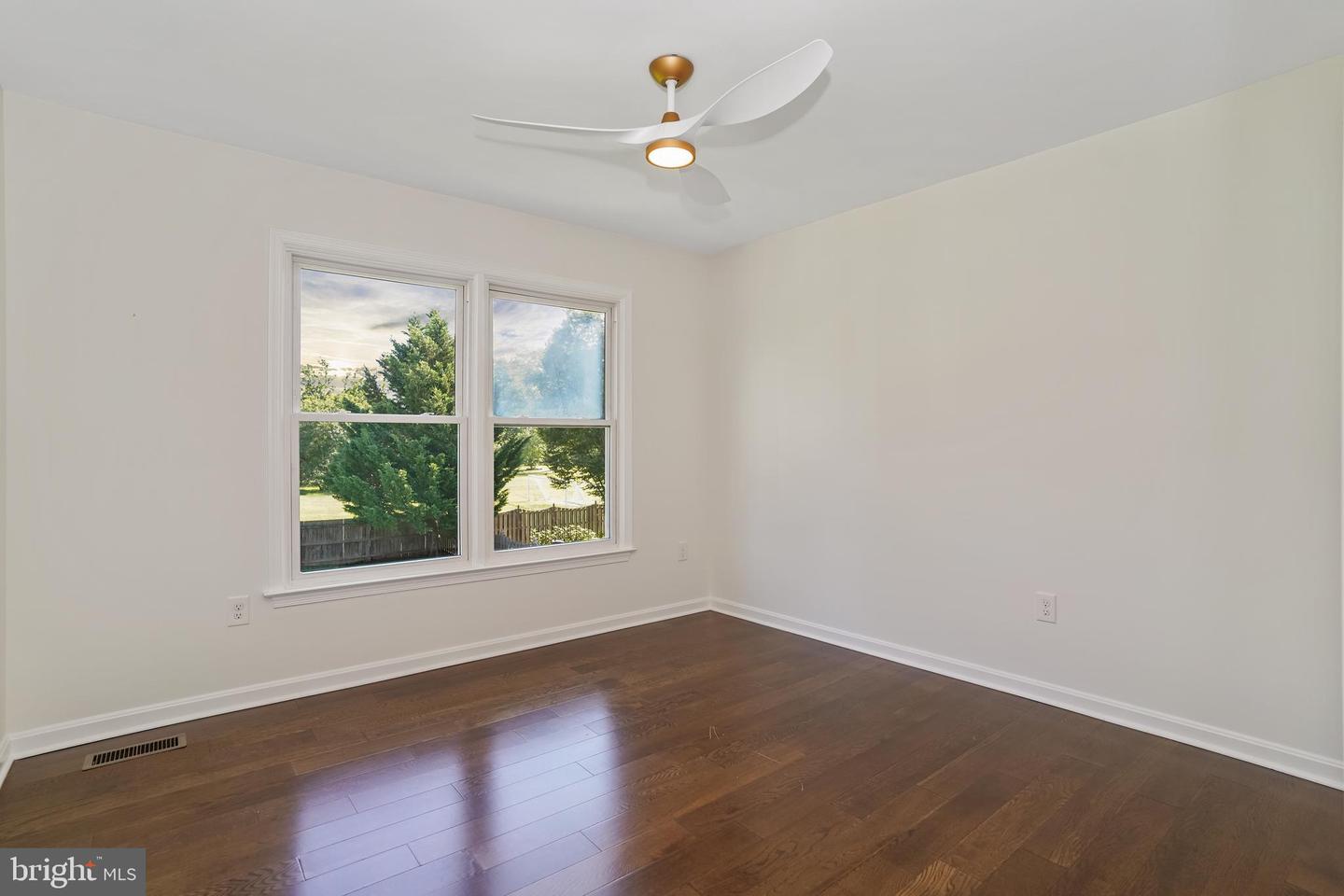 12910 ASHTON OAKS DR, FAIRFAX, Virginia 22030, 4 Bedrooms Bedrooms, ,3 BathroomsBathrooms,Residential,For sale,12910 ASHTON OAKS DR,VAFX2249396 MLS # VAFX2249396