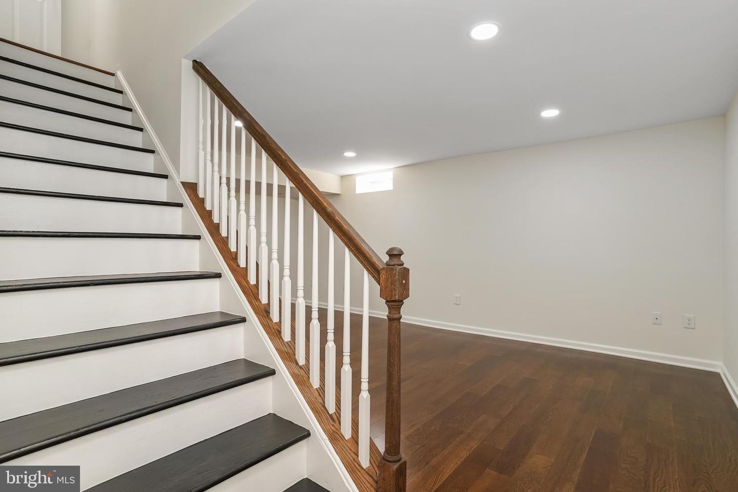 12910 ASHTON OAKS DR, FAIRFAX, Virginia 22030, 4 Bedrooms Bedrooms, ,3 BathroomsBathrooms,Residential,For sale,12910 ASHTON OAKS DR,VAFX2249396 MLS # VAFX2249396