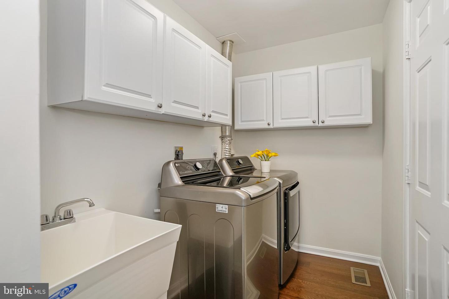 12910 ASHTON OAKS DR, FAIRFAX, Virginia 22030, 4 Bedrooms Bedrooms, ,3 BathroomsBathrooms,Residential,For sale,12910 ASHTON OAKS DR,VAFX2249396 MLS # VAFX2249396
